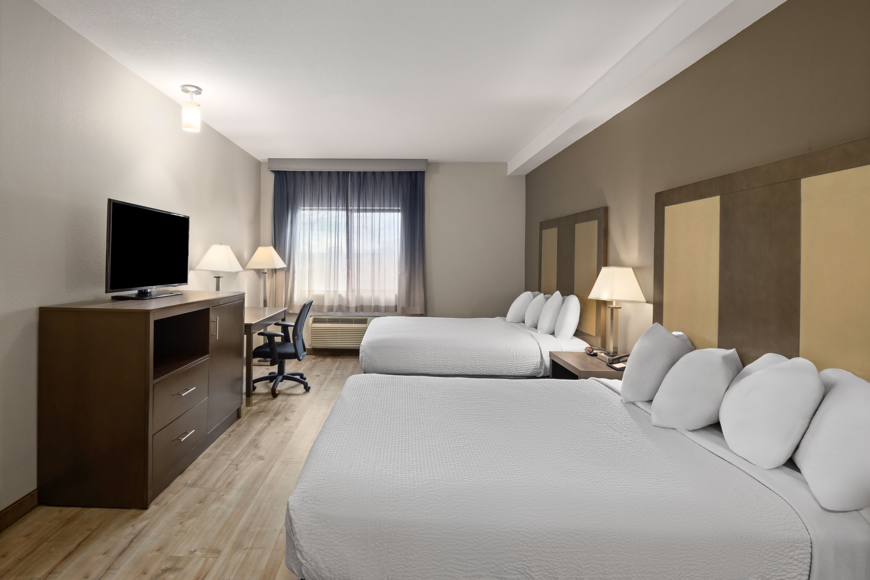 Guest room at the Baymont by Wyndham Moses Lake in Moses Lake, Washington