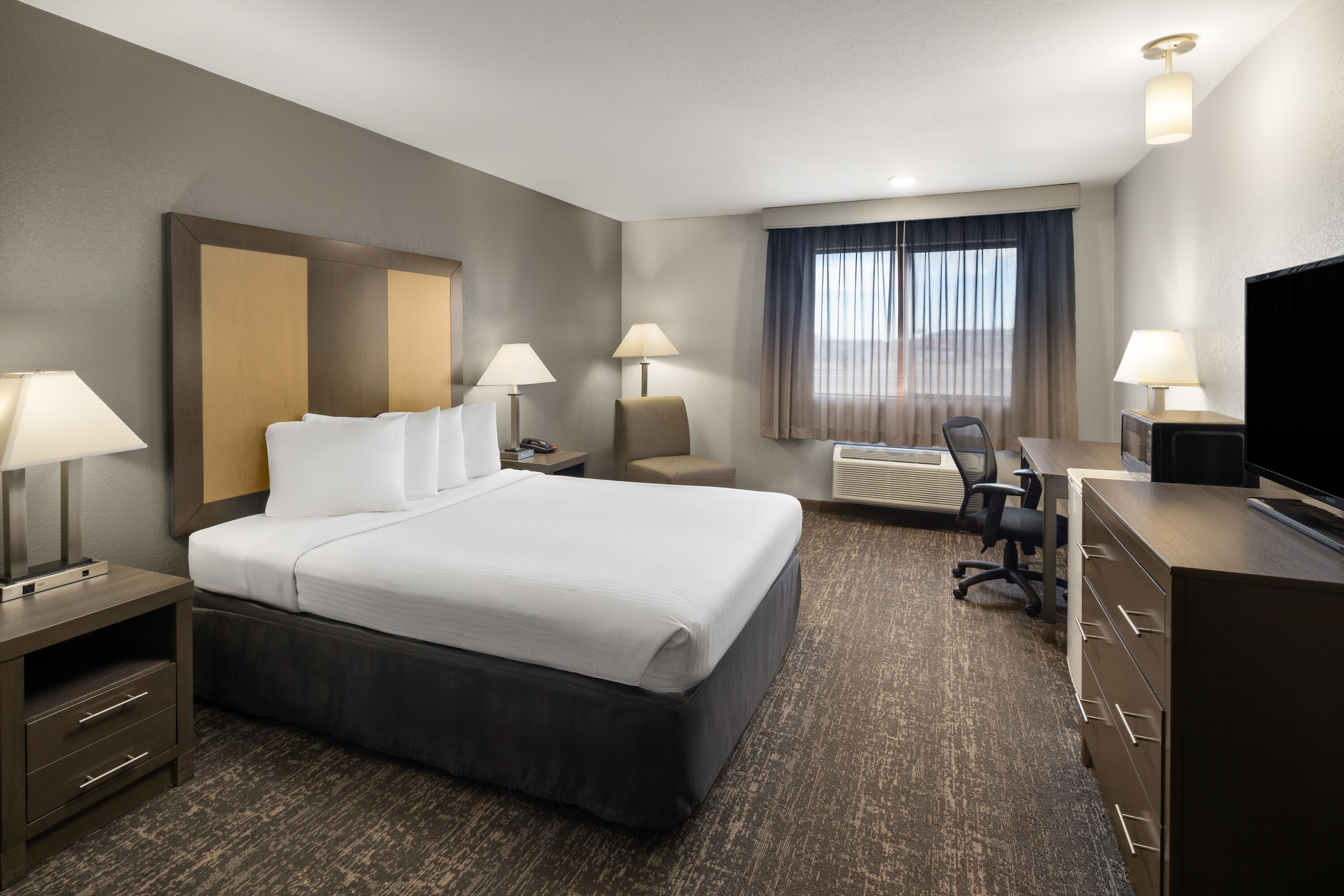 Guest room at the Baymont by Wyndham Moses Lake in Moses Lake, Washington