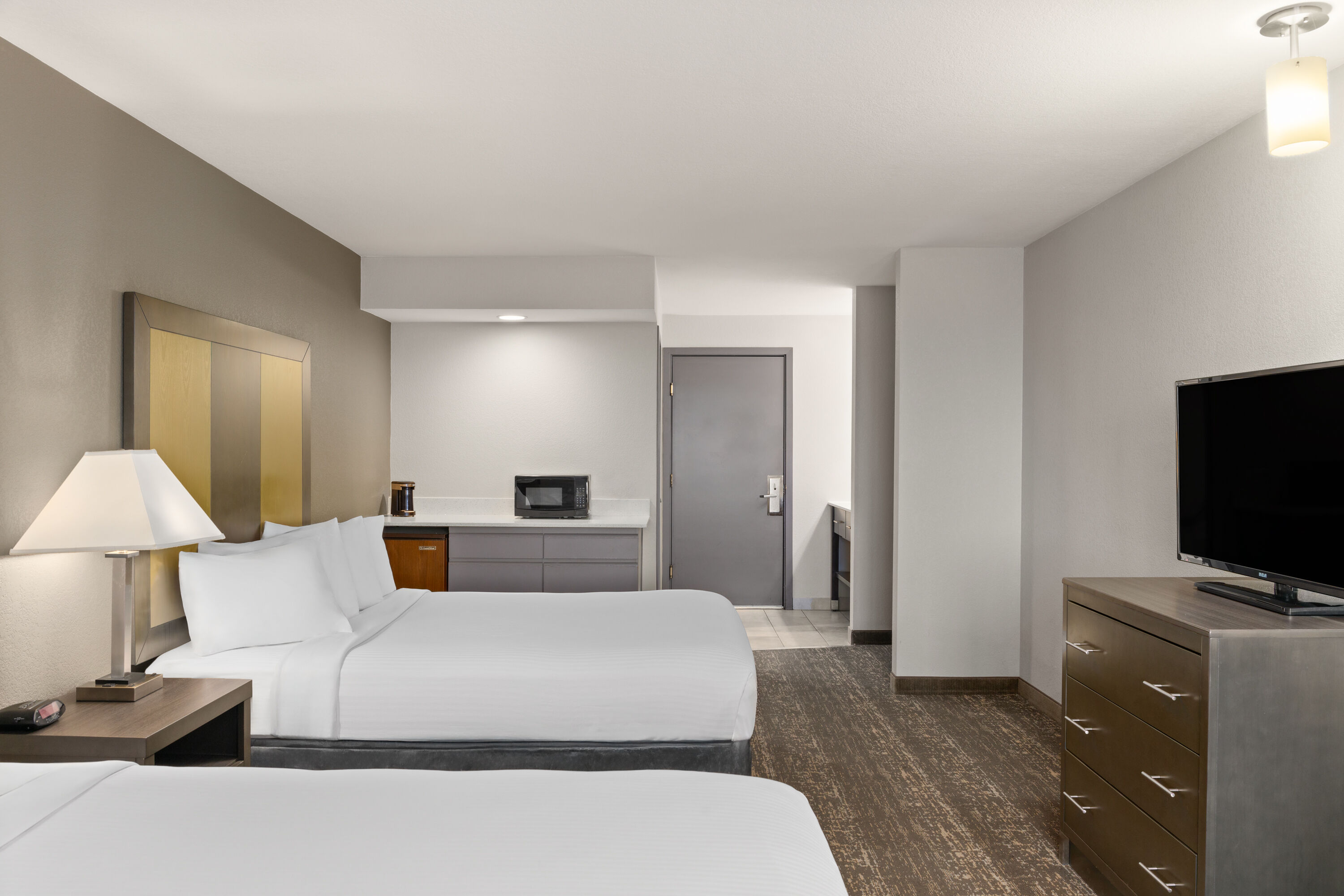 Guest room at the Baymont by Wyndham Moses Lake in Moses Lake, Washington