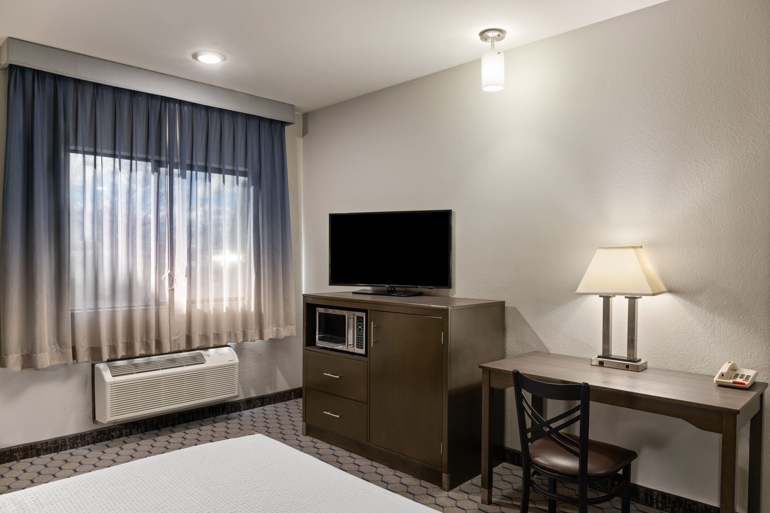 Guest room at the Baymont by Wyndham Moses Lake in Moses Lake, Washington