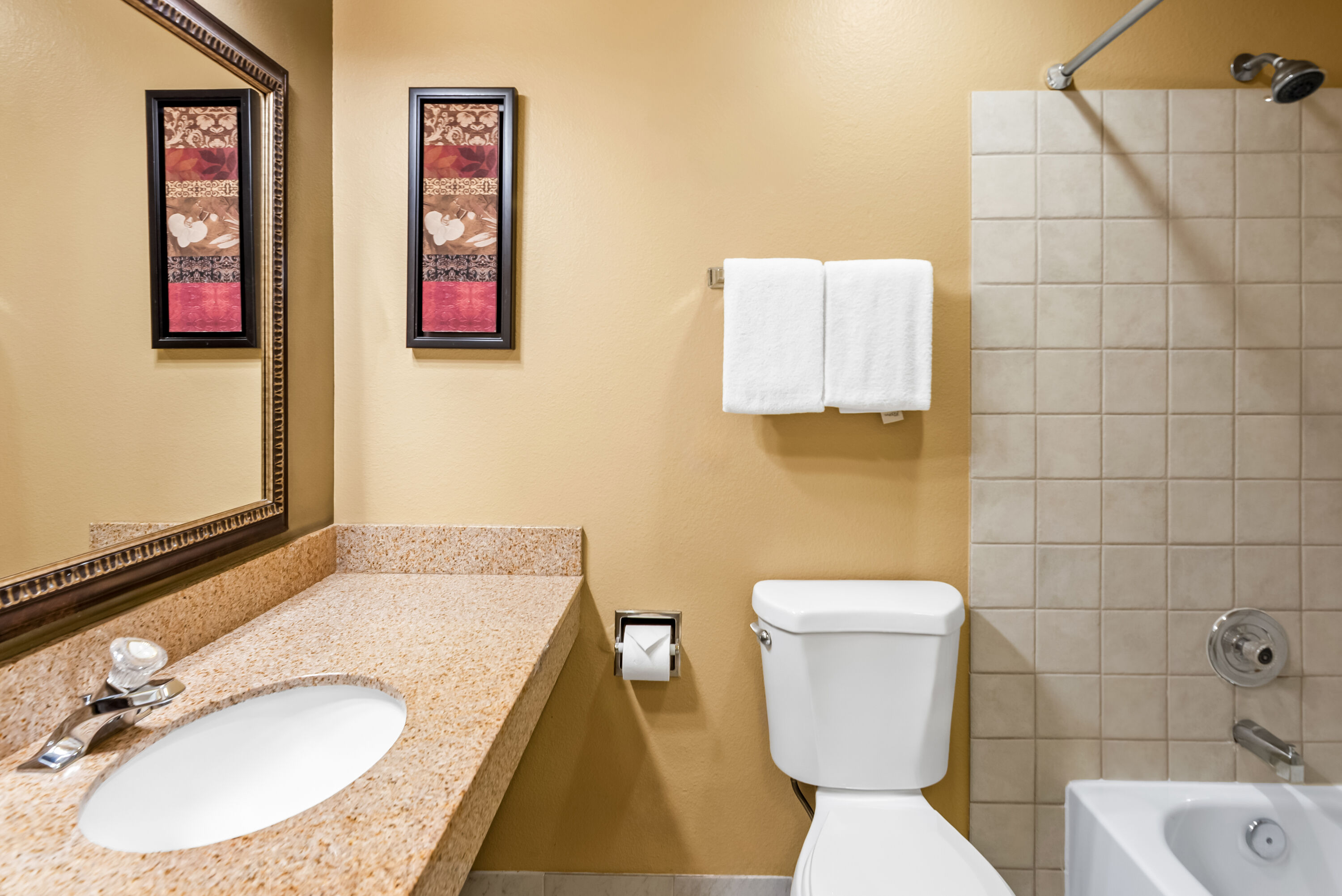 Guest room bath at the Baymont by Wyndham Yakima Riverfront in Yakima, Washington