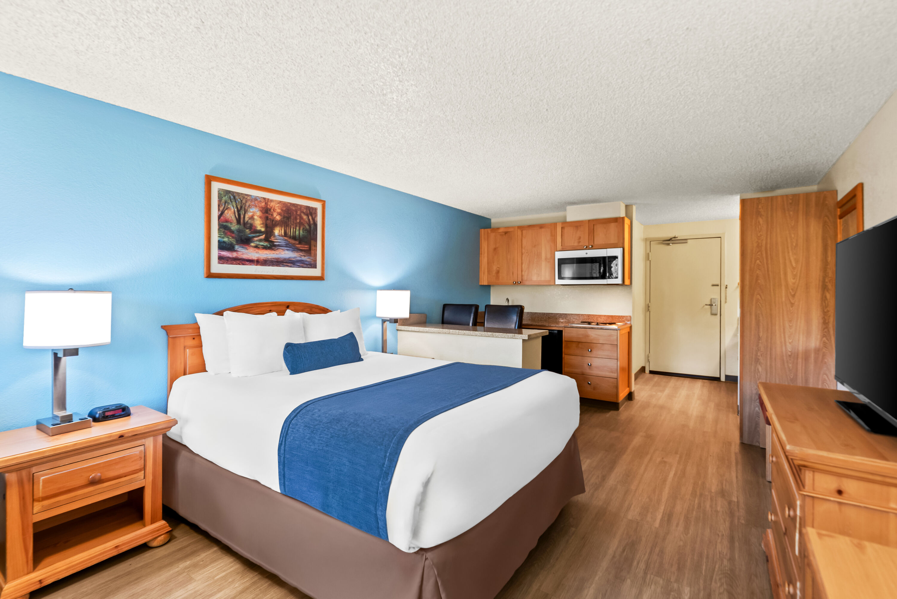 Baymont by Wyndham Yakima Riverfront suite in Yakima, Washington