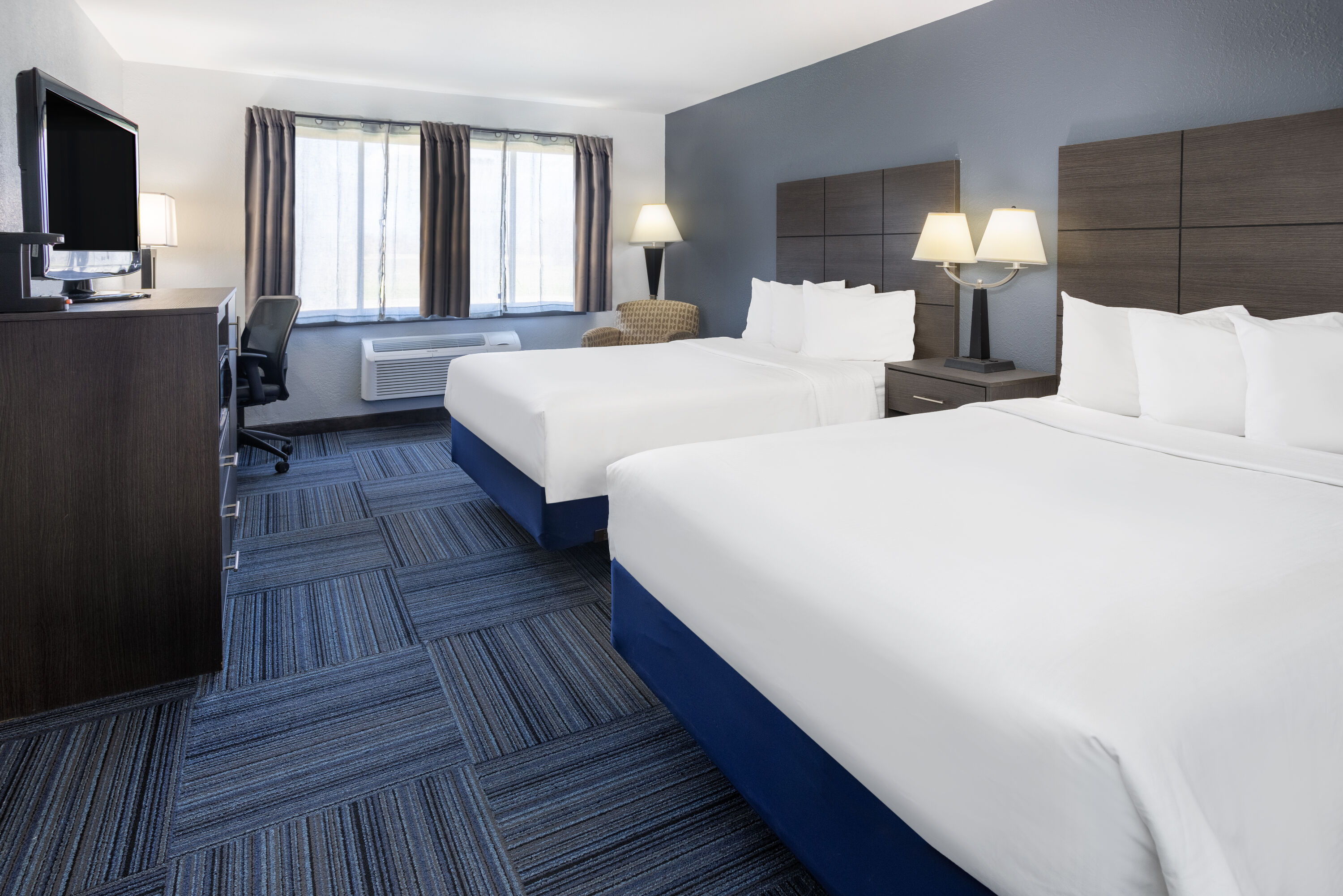 Guest room at the Baymont by Wyndham Appleton in Appleton, Wisconsin