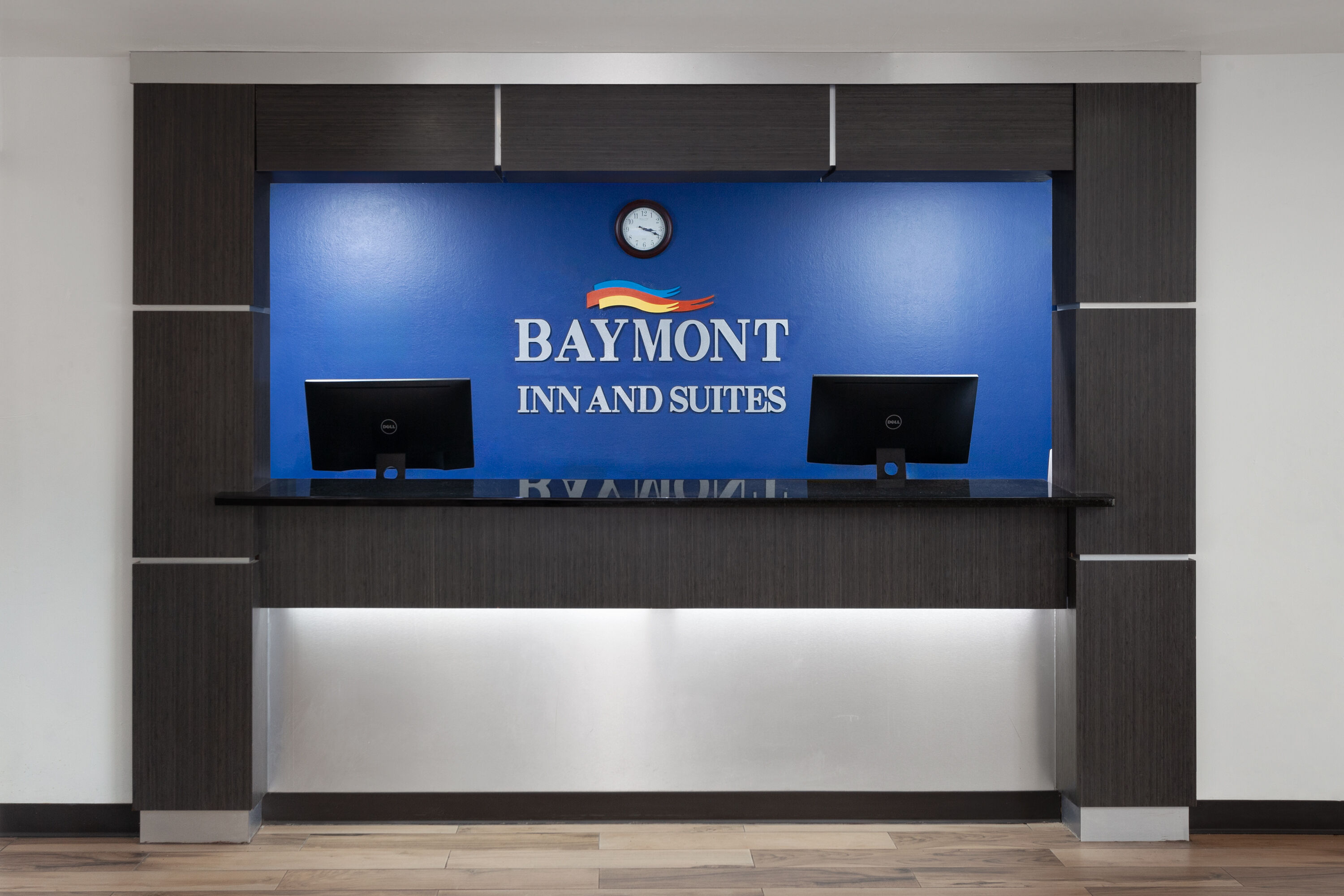Baymont by Wyndham Green Bay reception in Green Bay, Wisconsin