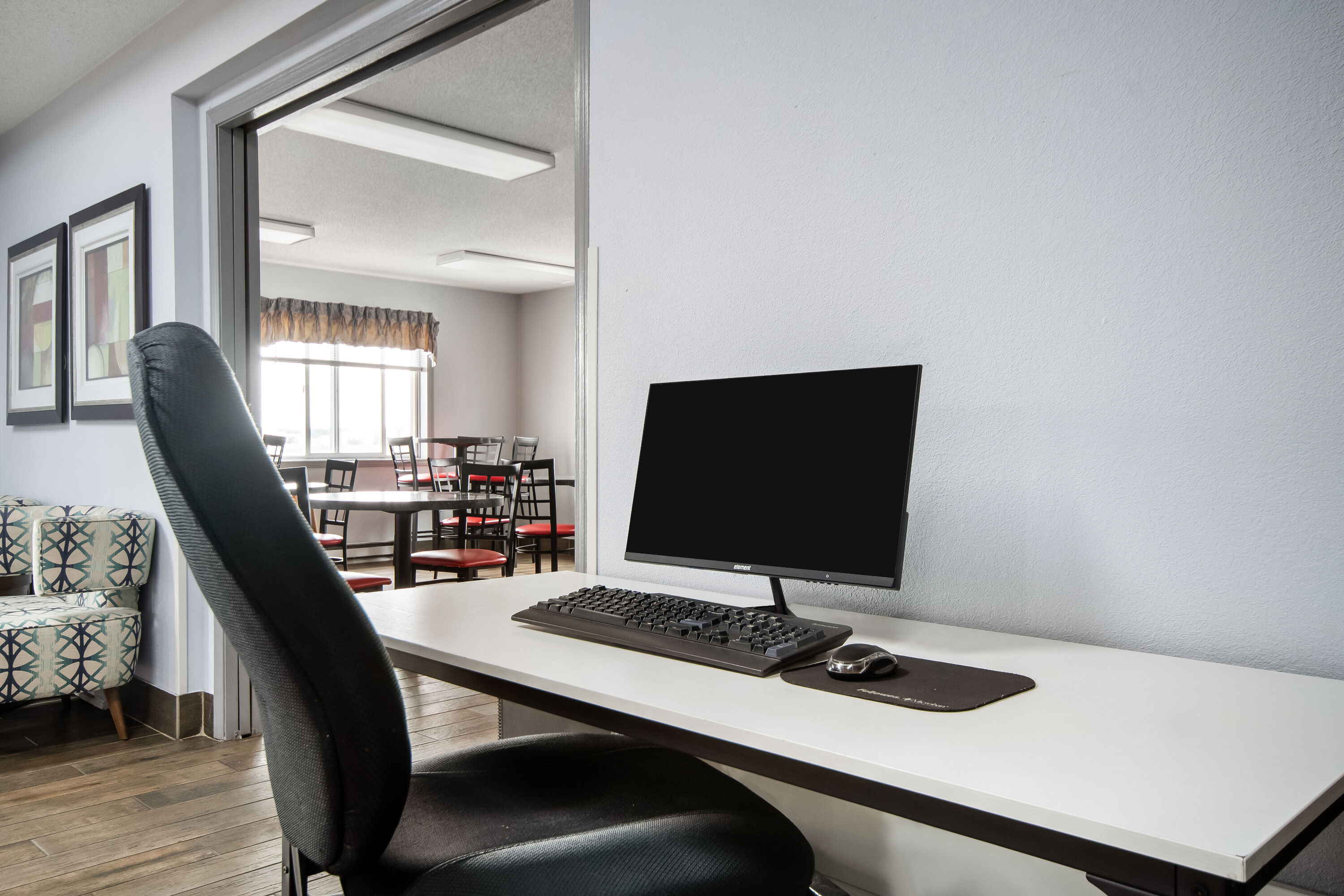 Baymont by Wyndham Marinette business center in Marinette, Wisconsin