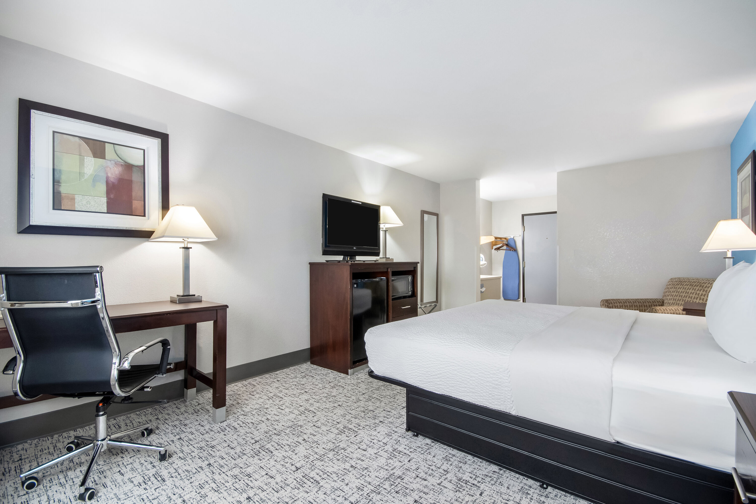 Baymont by Wyndham Marinette suite in Marinette, Wisconsin