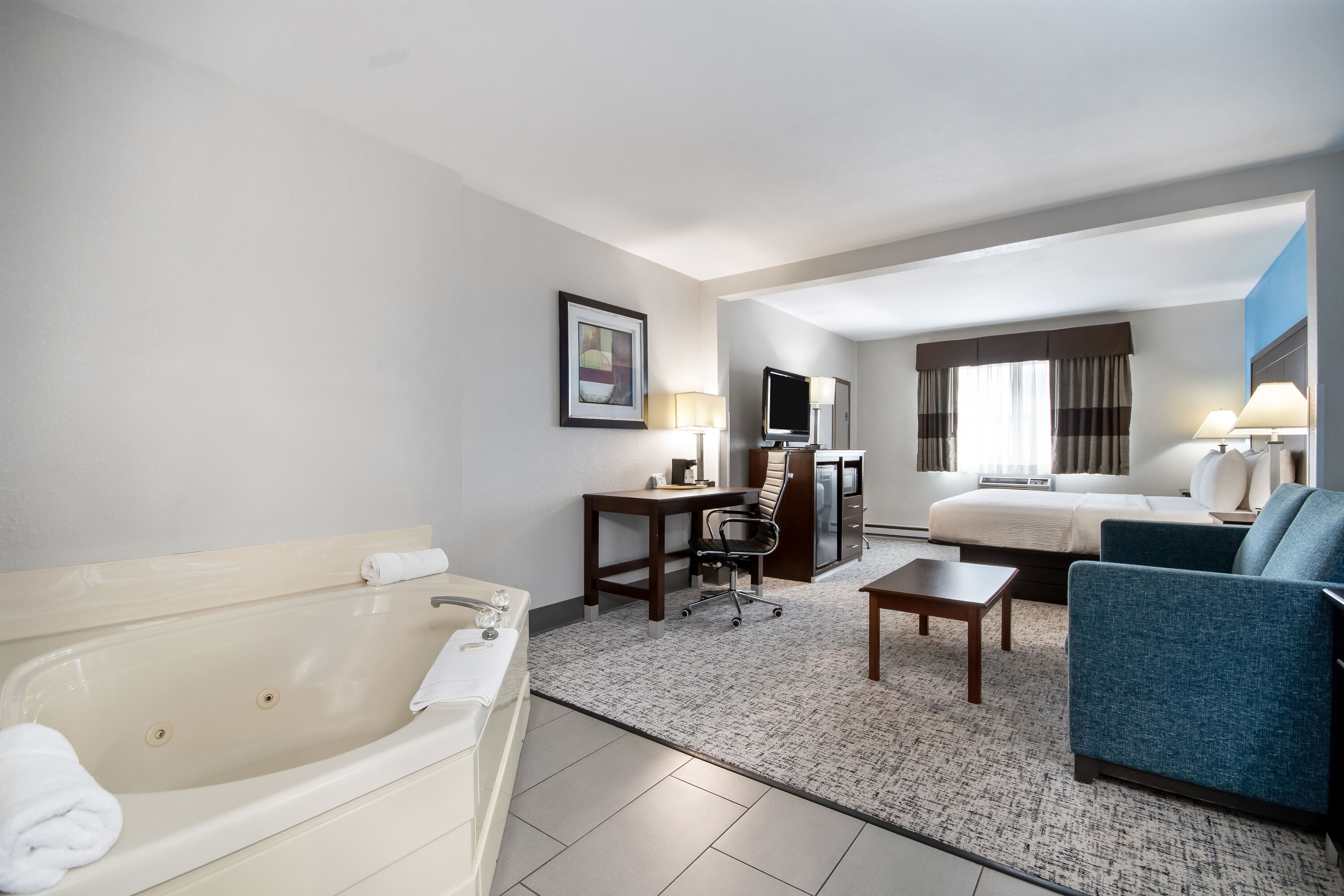 Baymont by Wyndham Marinette suite in Marinette, Wisconsin