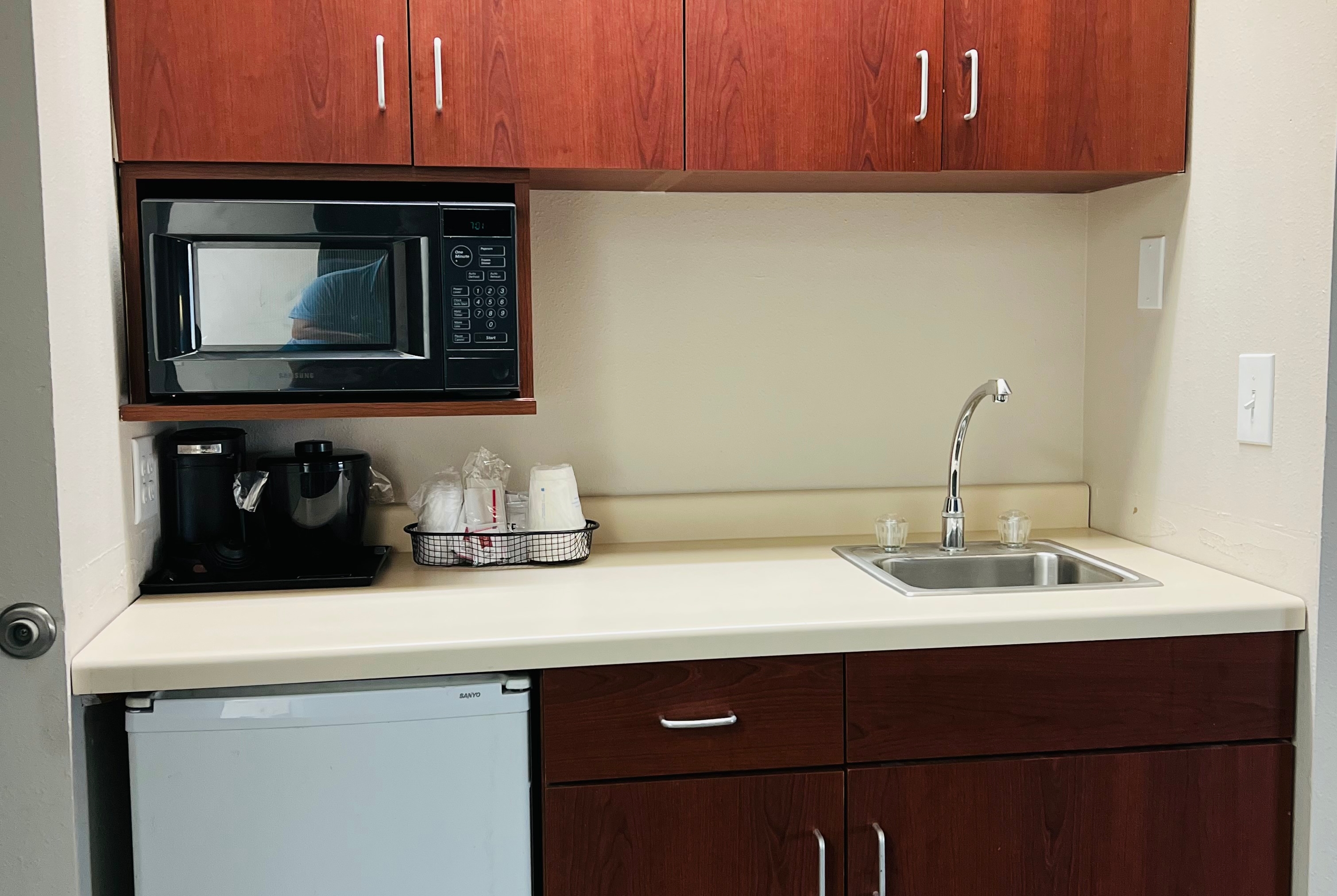 Guest room at the Baymont by Wyndham La Crosse/Onalaska in Onalaska, Wisconsin