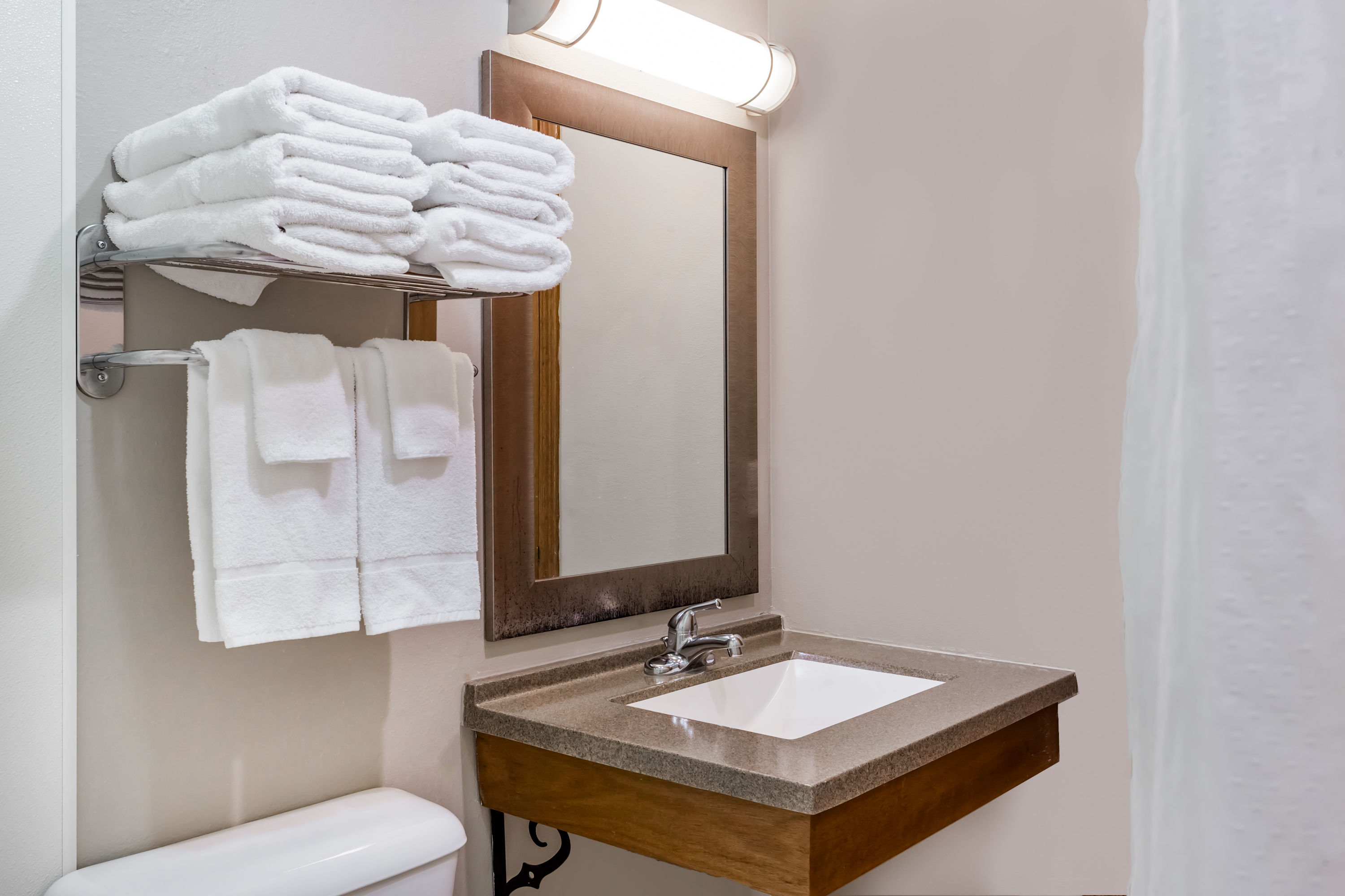 Guest room bath at the Baymont by Wyndham Platteville in Platteville, Wisconsin