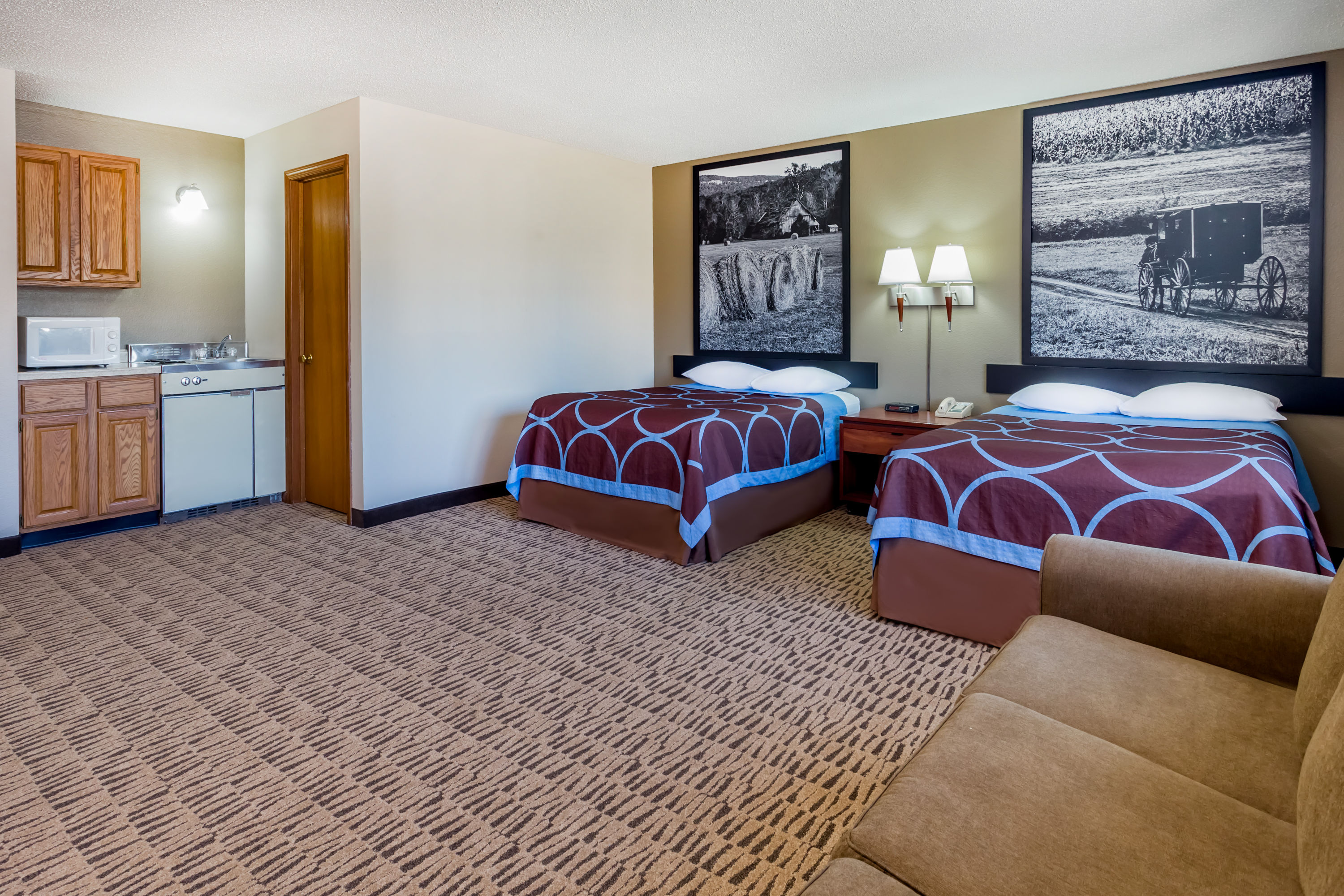 Baymont by Wyndham Platteville suite in Platteville, Wisconsin