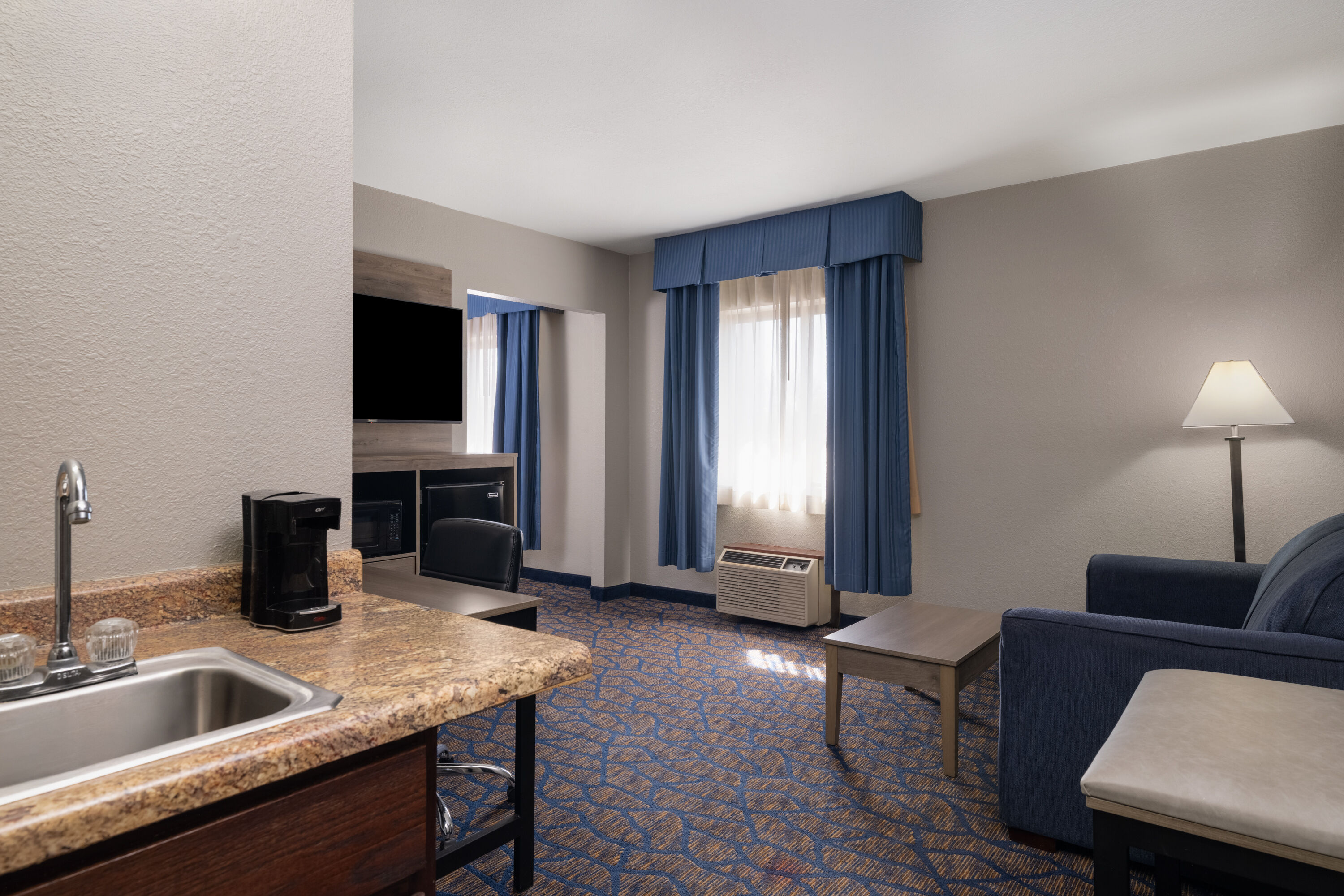 Baymont by Wyndham Waukesha hot tub suite in Waukesha, Wisconsin