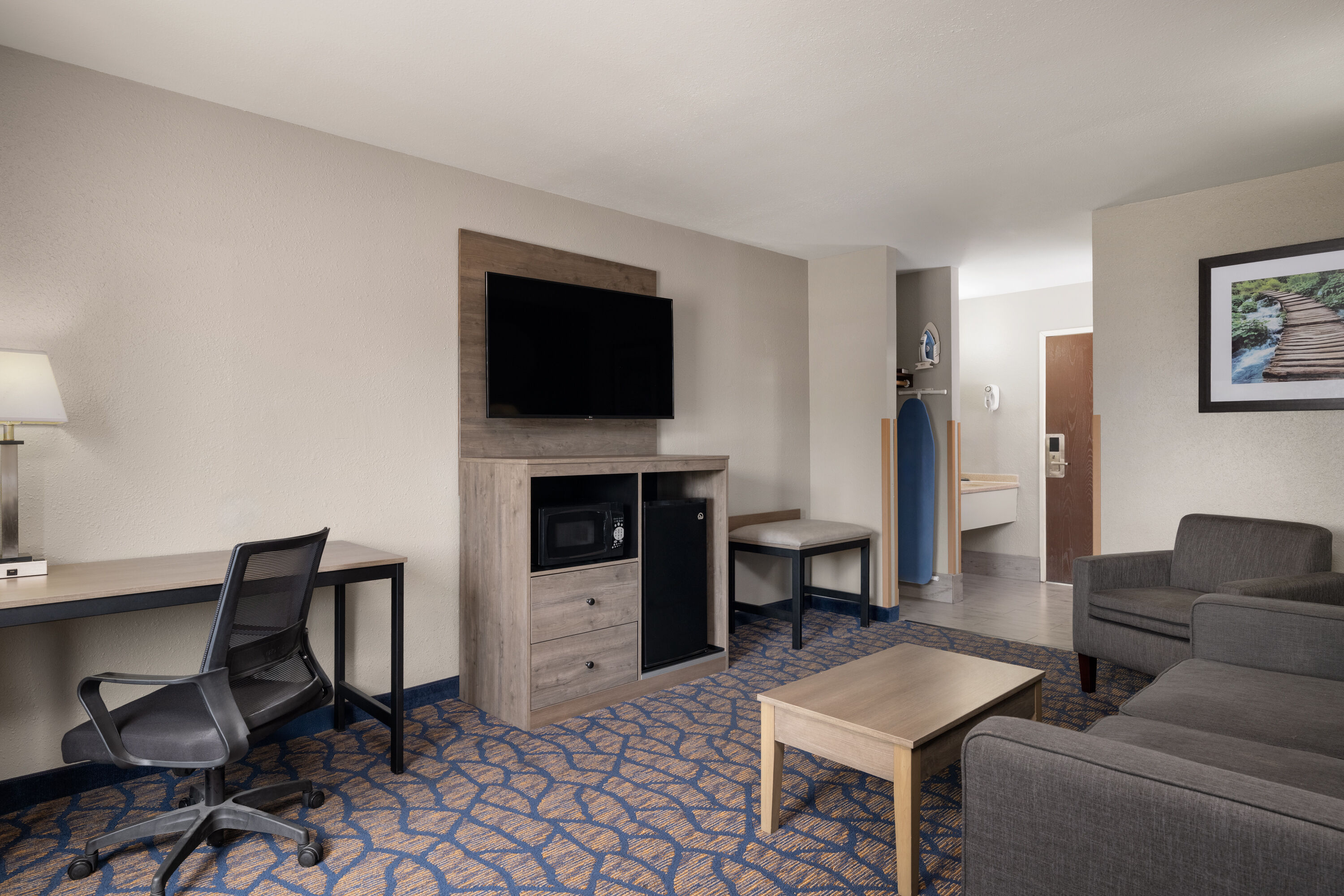 Baymont by Wyndham Waukesha suite in Waukesha, Wisconsin