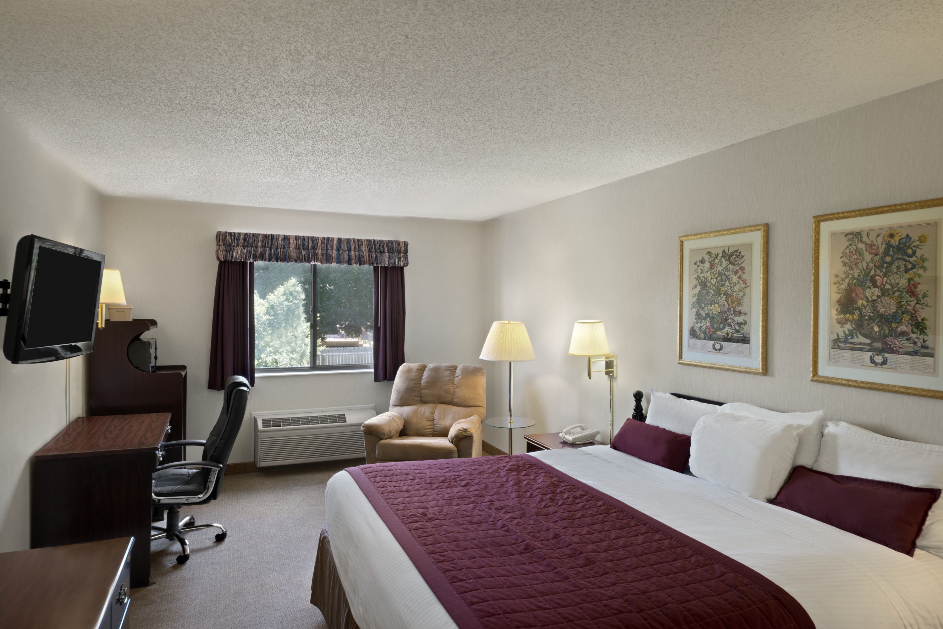 Guest room at the Baymont by Wyndham Whitewater in Whitewater, Wisconsin