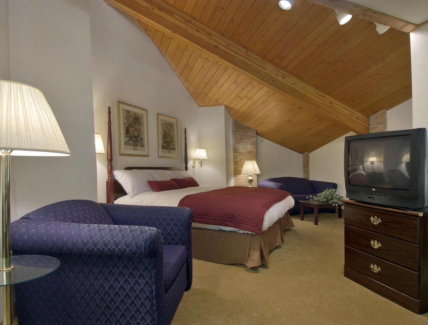 Baymont by Wyndham Whitewater suite in Whitewater, Wisconsin