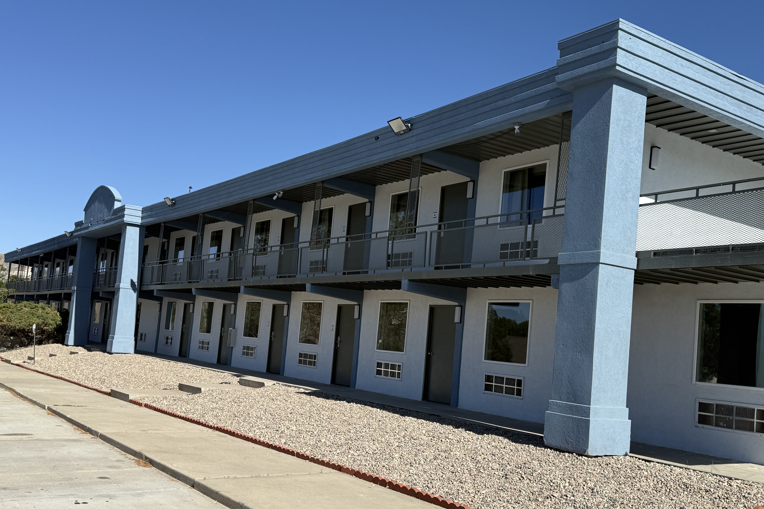 Exterior of Baymont by Wyndham Rock Springs hotel in Rock Springs, Wyoming