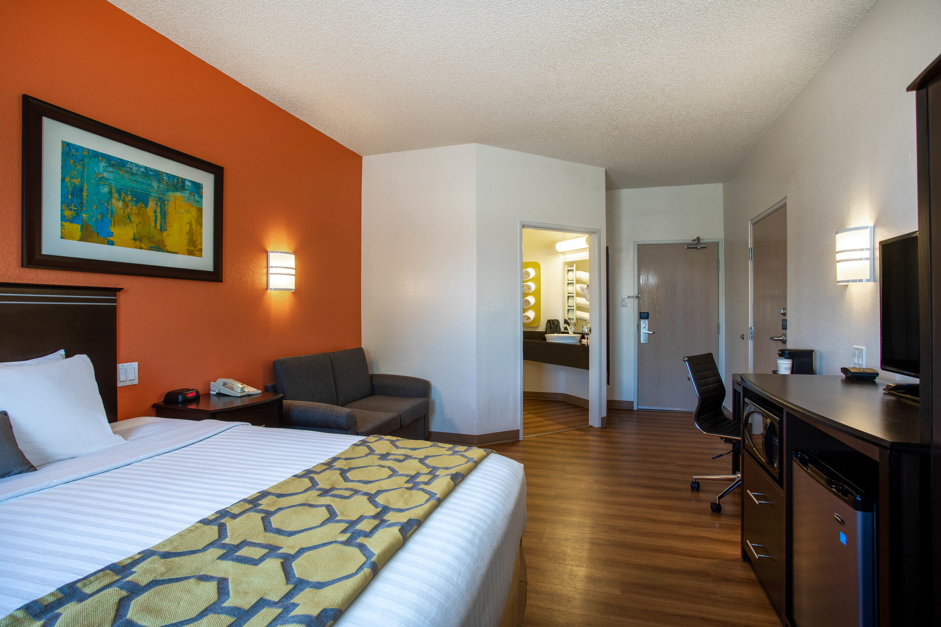 Baymont by Wyndham Sheridan suite in Sheridan, Wyoming