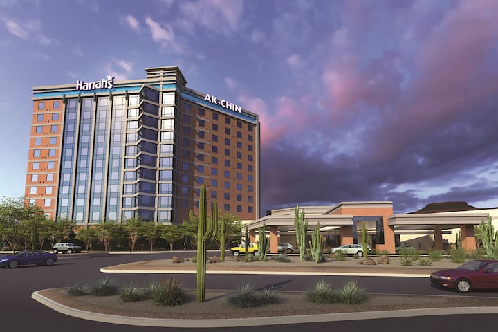 Exterior of Harrah's Ak-Chin hotel in Maricopa, Arizona