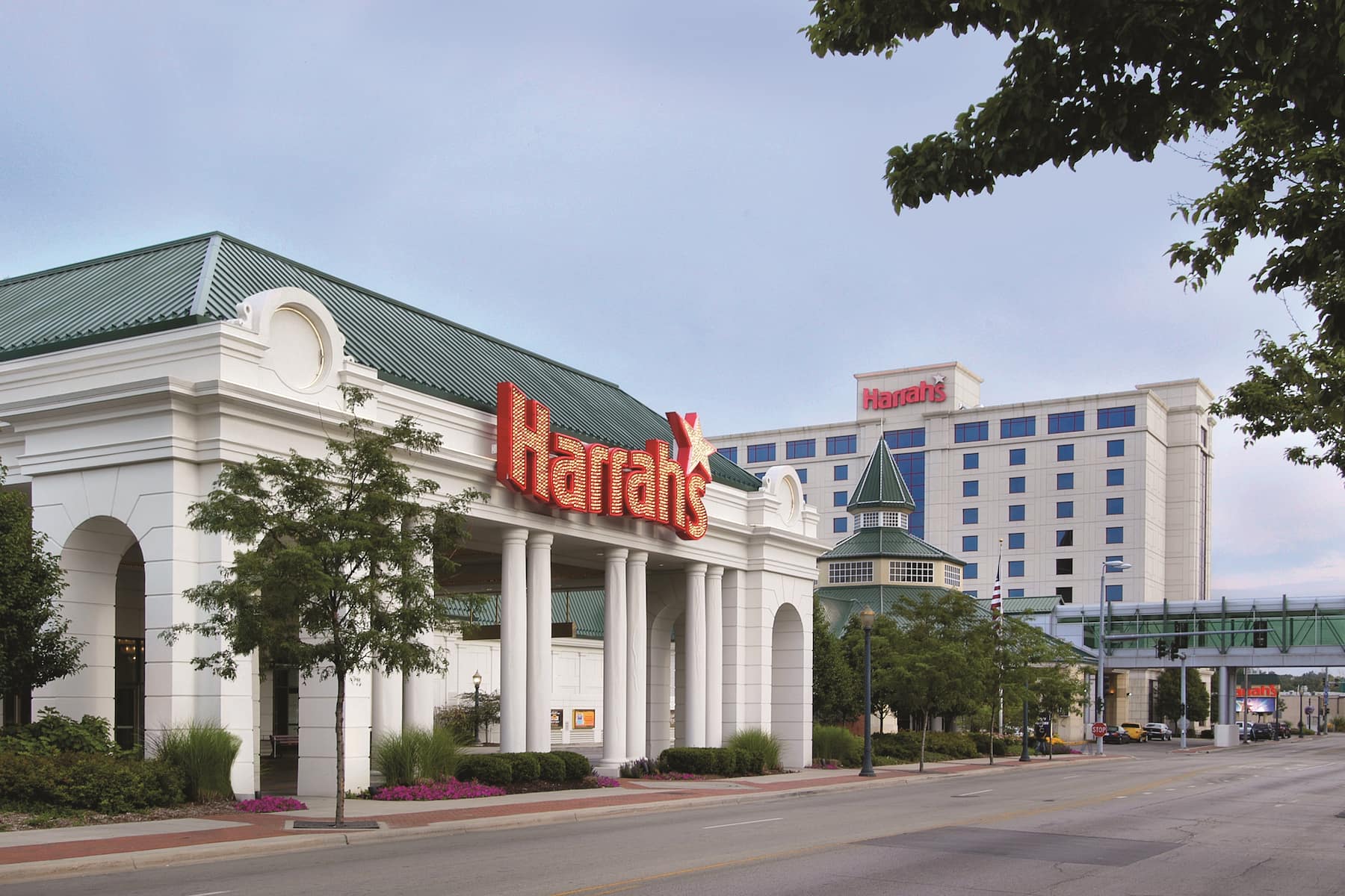 Exterior of Harrah's Joliet hotel in Joliet, Illinois