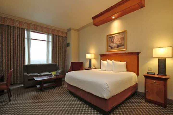 Guest room at the Harrah's Joliet in Joliet, Illinois