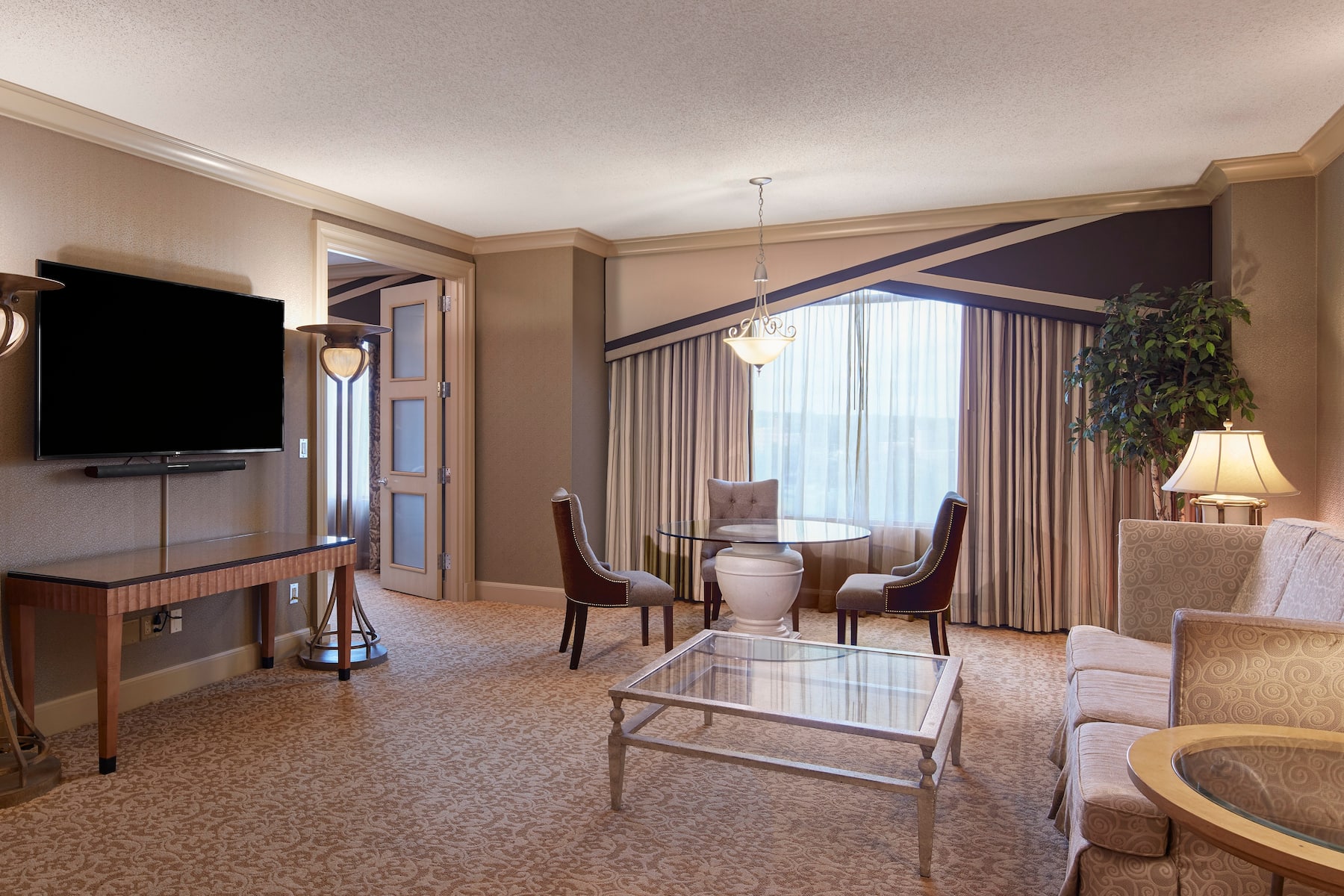 Guest room at the Harrah's Joliet in Joliet, Illinois
