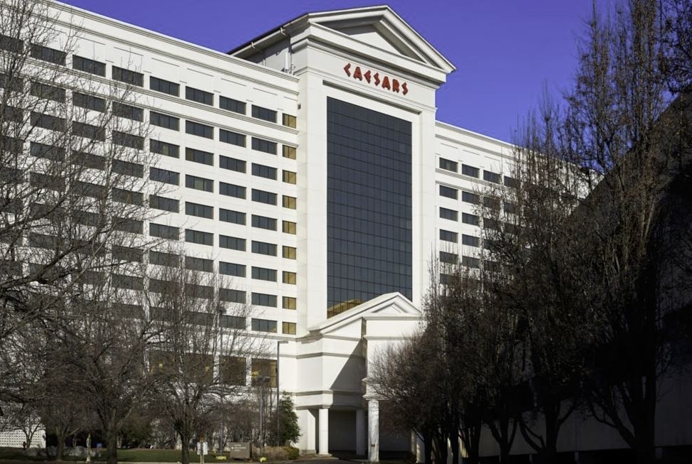 Exterior Day Image of Caesars Southern Indiana hotel in Elizabeth, Indiana