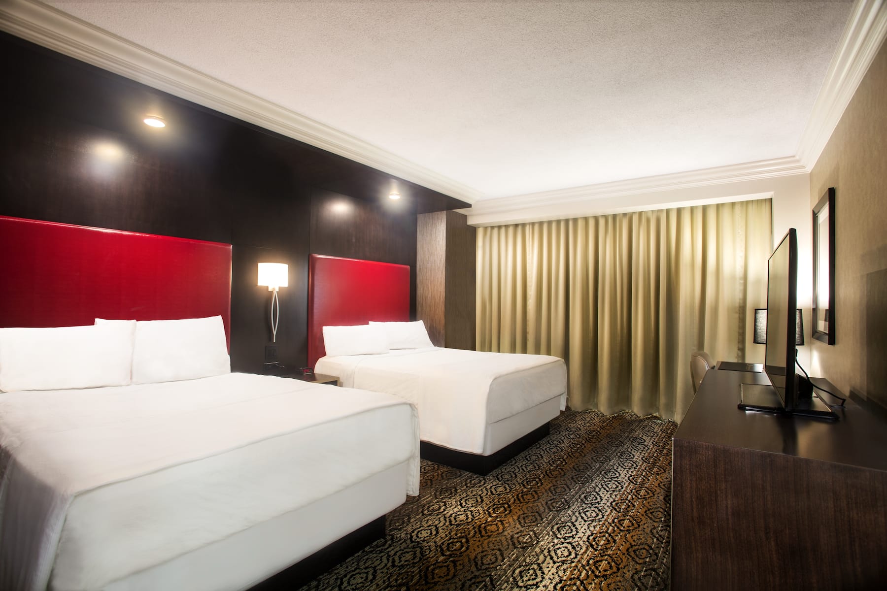 Guest room at the Caesars Southern Indiana in Elizabeth, Indiana