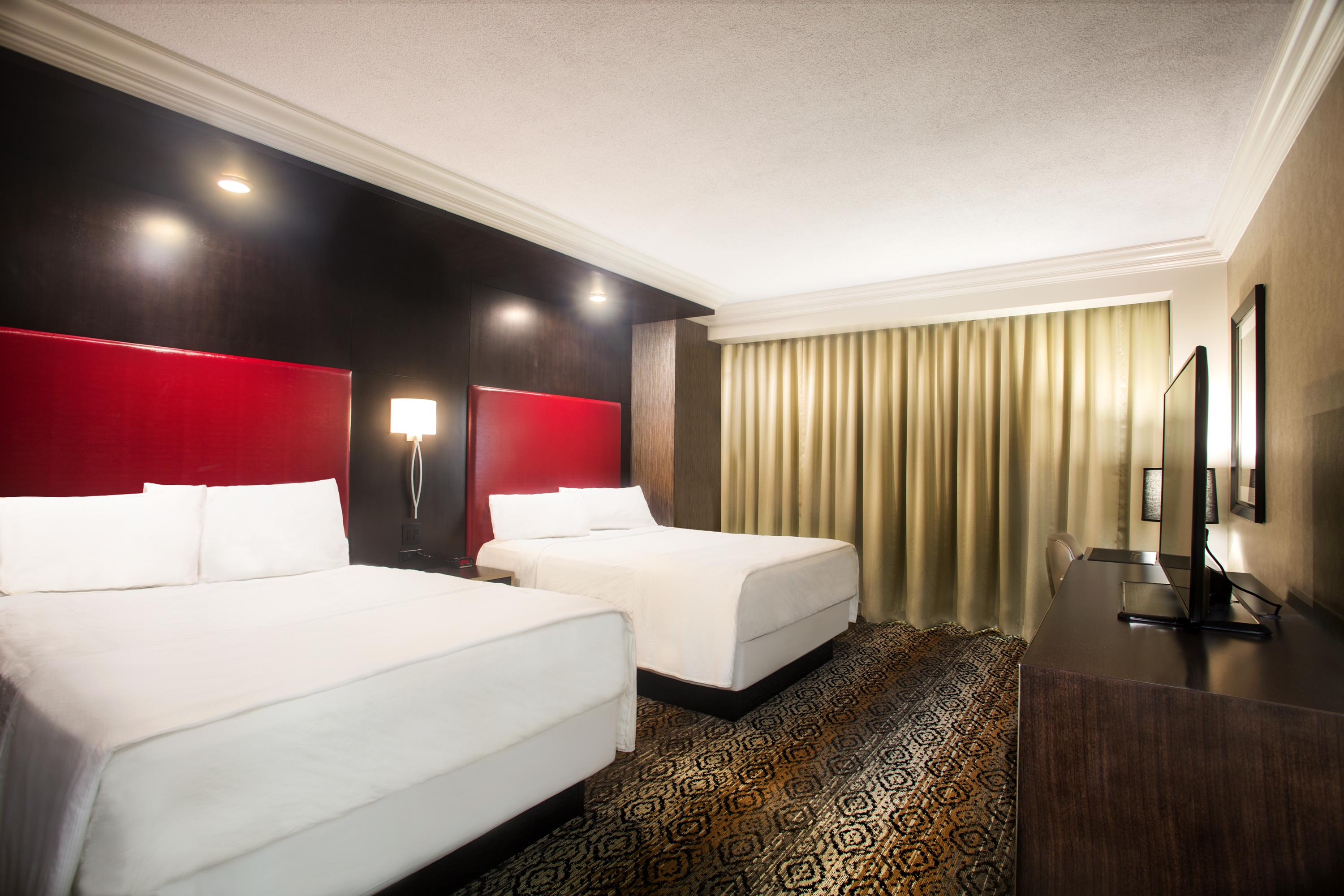Guest room at the Caesars Southern Indiana in Elizabeth, Indiana