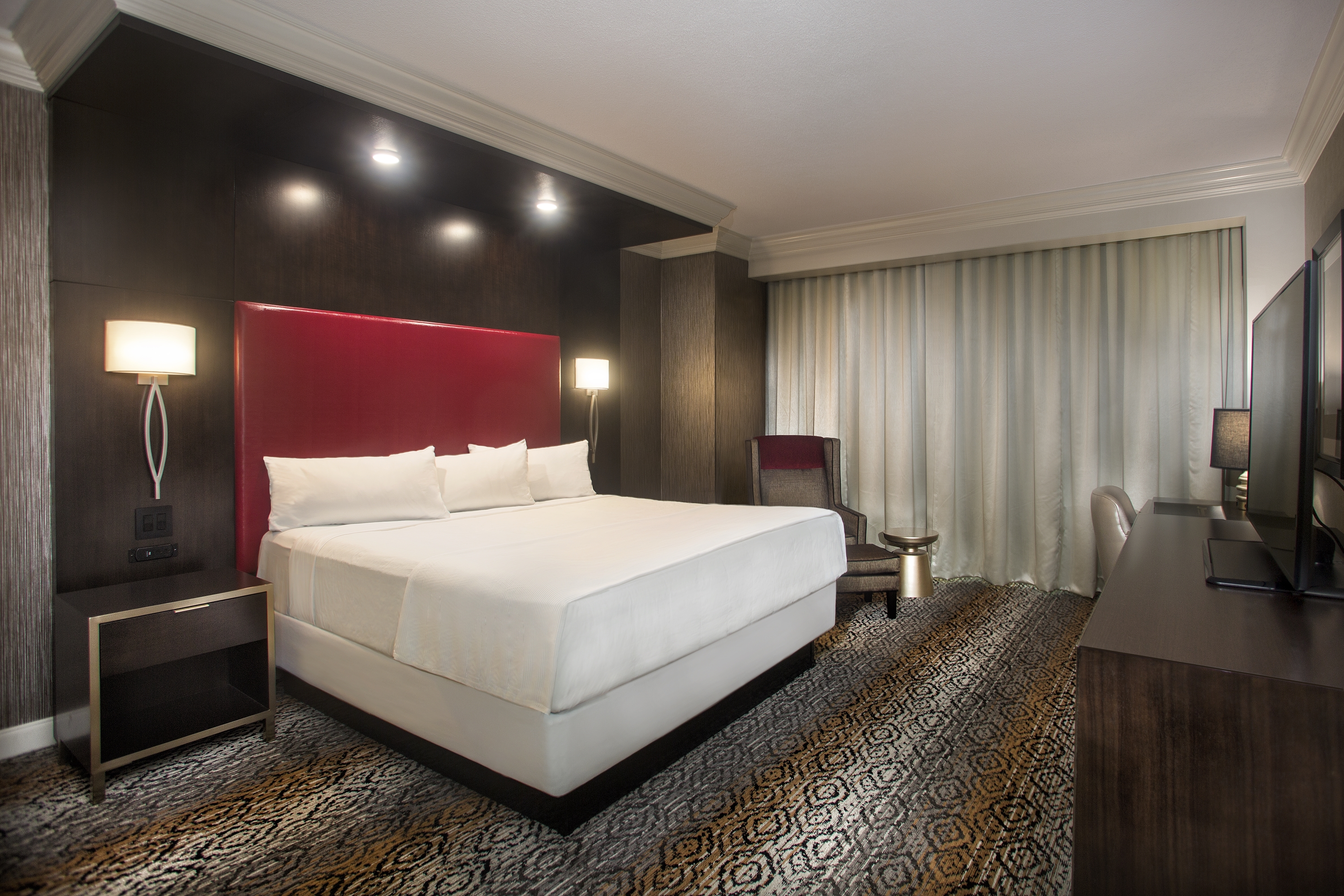 Guest room at the Caesars Southern Indiana in Elizabeth, Indiana