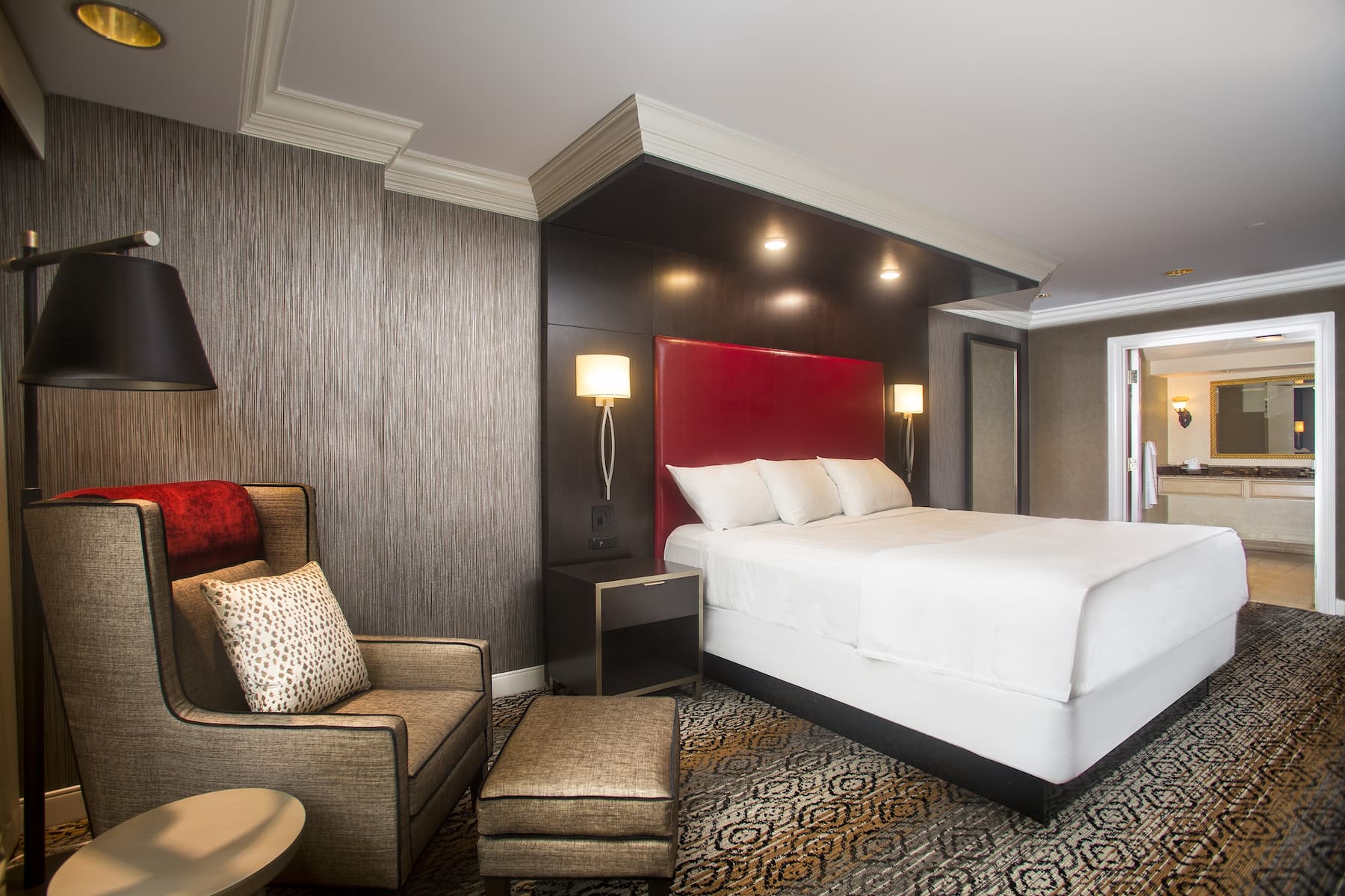Guest room at the Caesars Southern Indiana in Elizabeth, Indiana