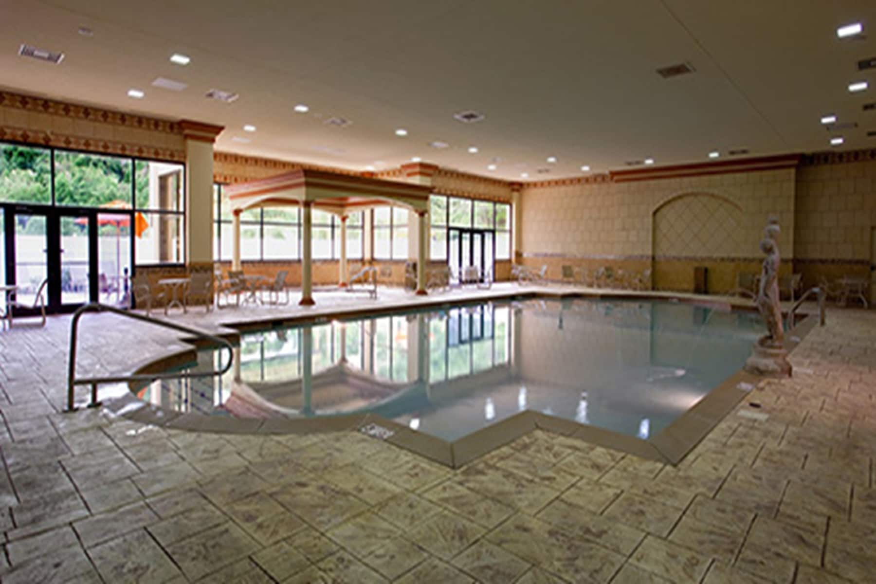 Pool at the Caesars Southern Indiana in Elizabeth, Indiana