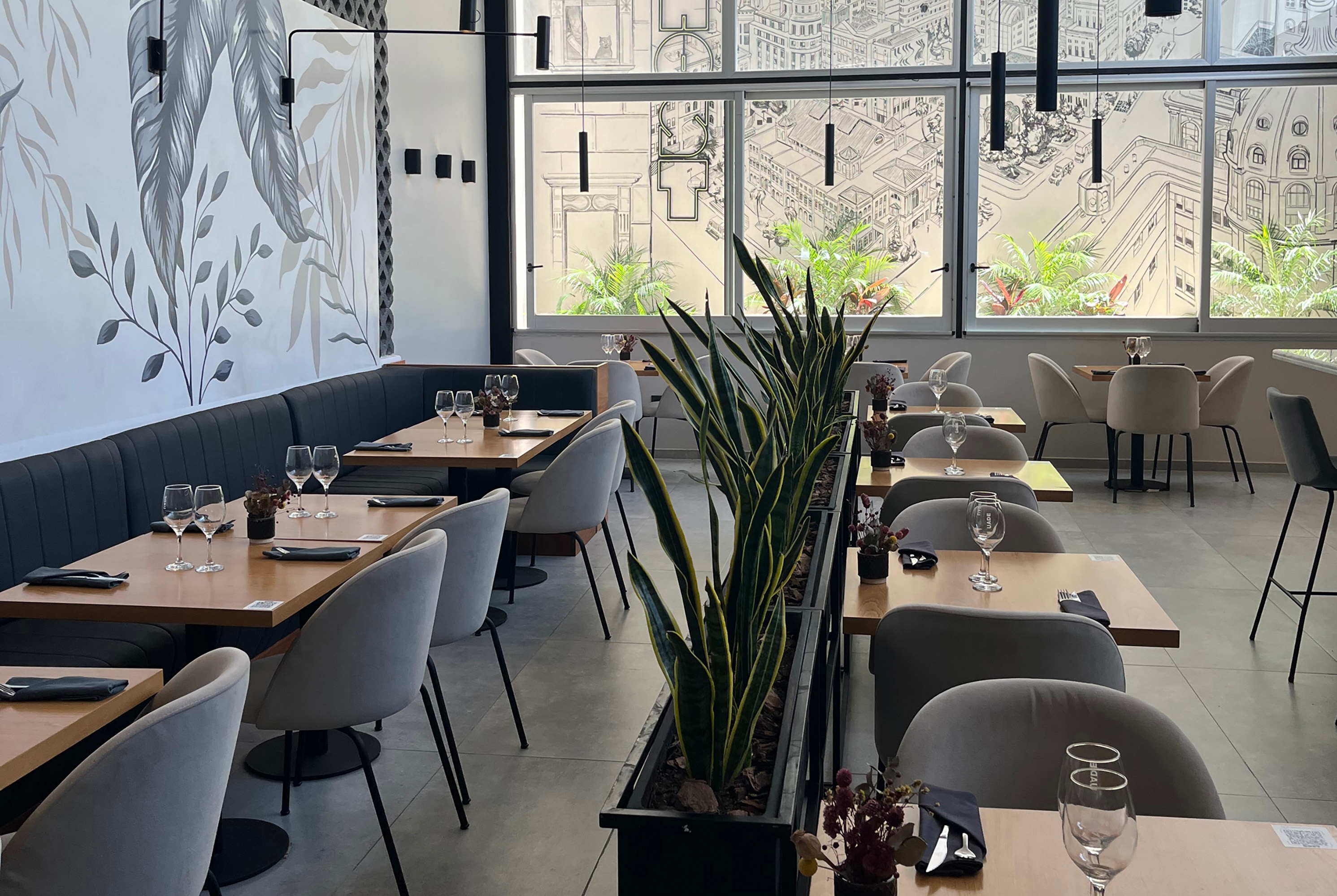 Free breakfast at Days Inn & Suites by Wyndham La Plata in La Plata, Other than US/Canada