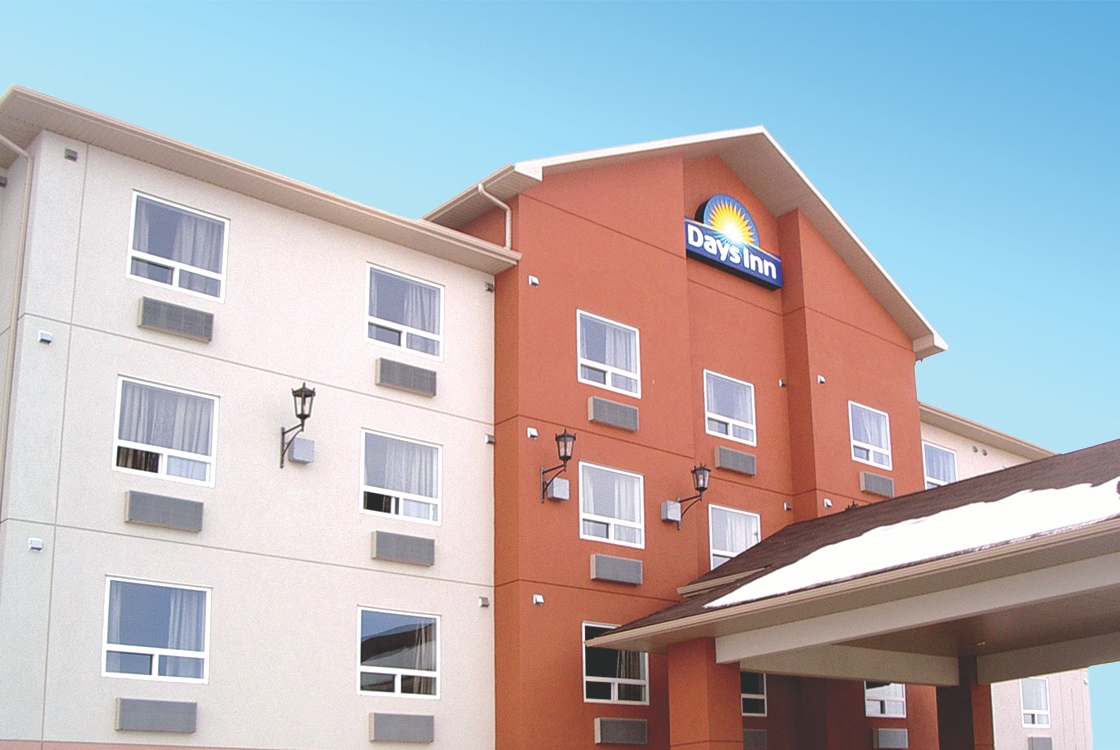 Exterior of Days Inn by Wyndham Athabasca hotel in Athabasca, Alberta
