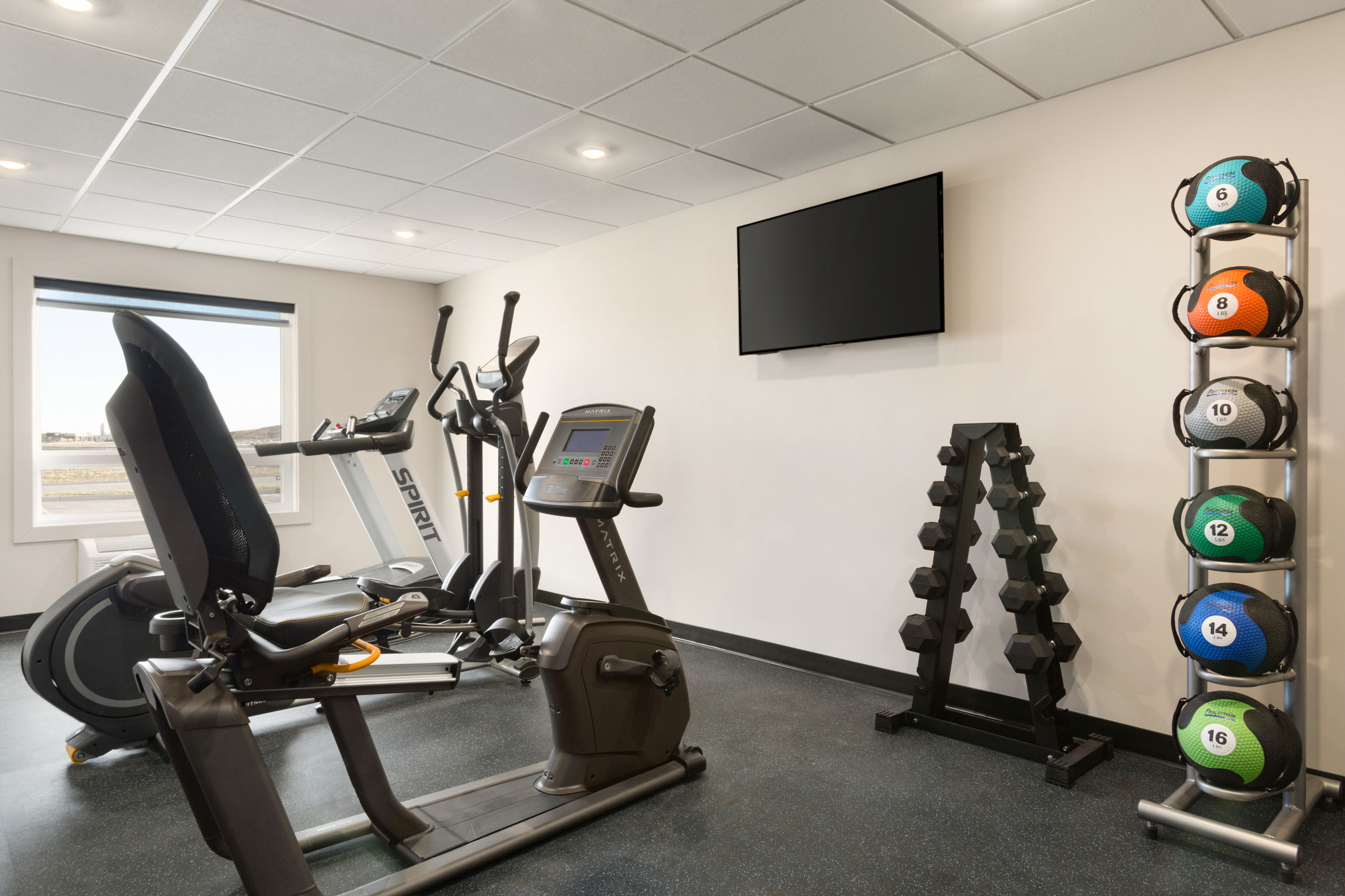 Fitness room at Days Inn by Wyndham Calgary North Balzac in Balzac, Alberta