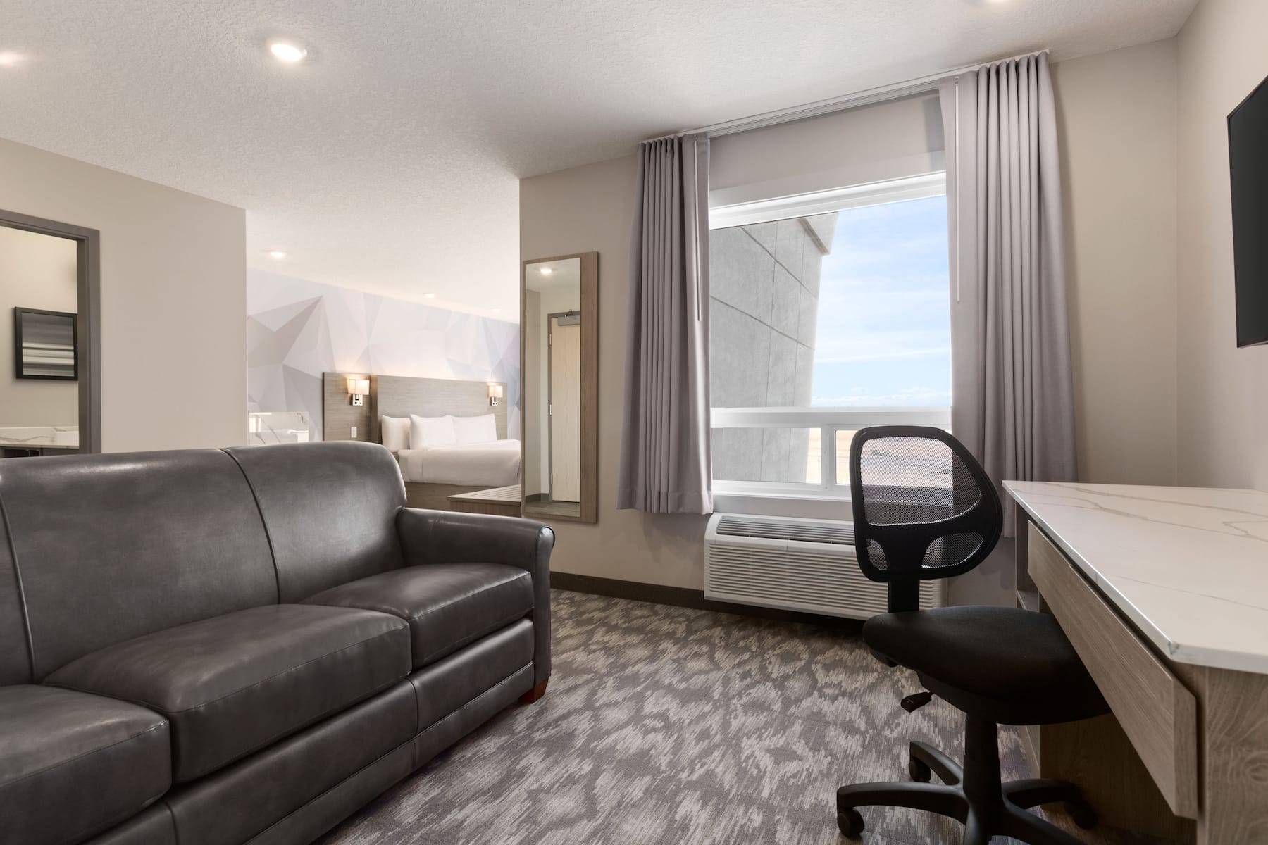 Days Inn by Wyndham Calgary North Balzac | Balzac, AB Hotels