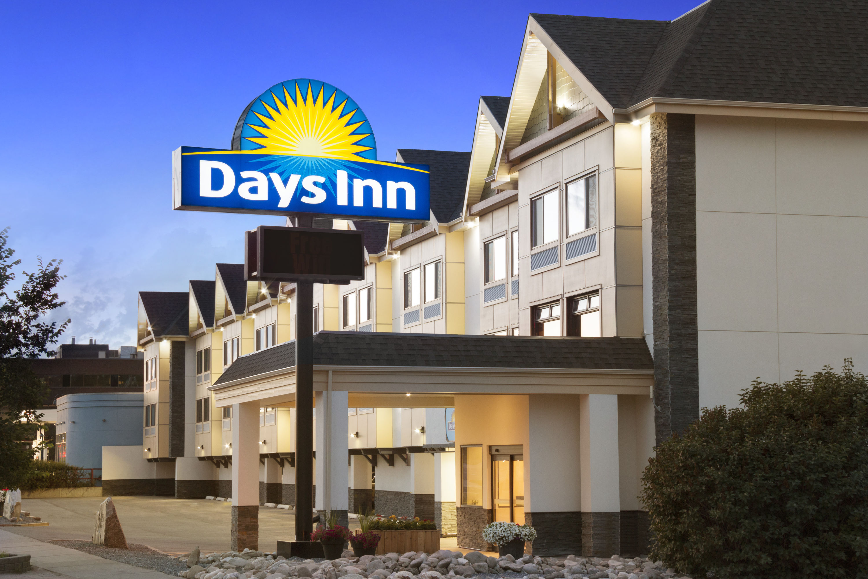 Get Wallpaper Days Inn By Wyndham Calgary Northwest Calgary Ab Hotels HD