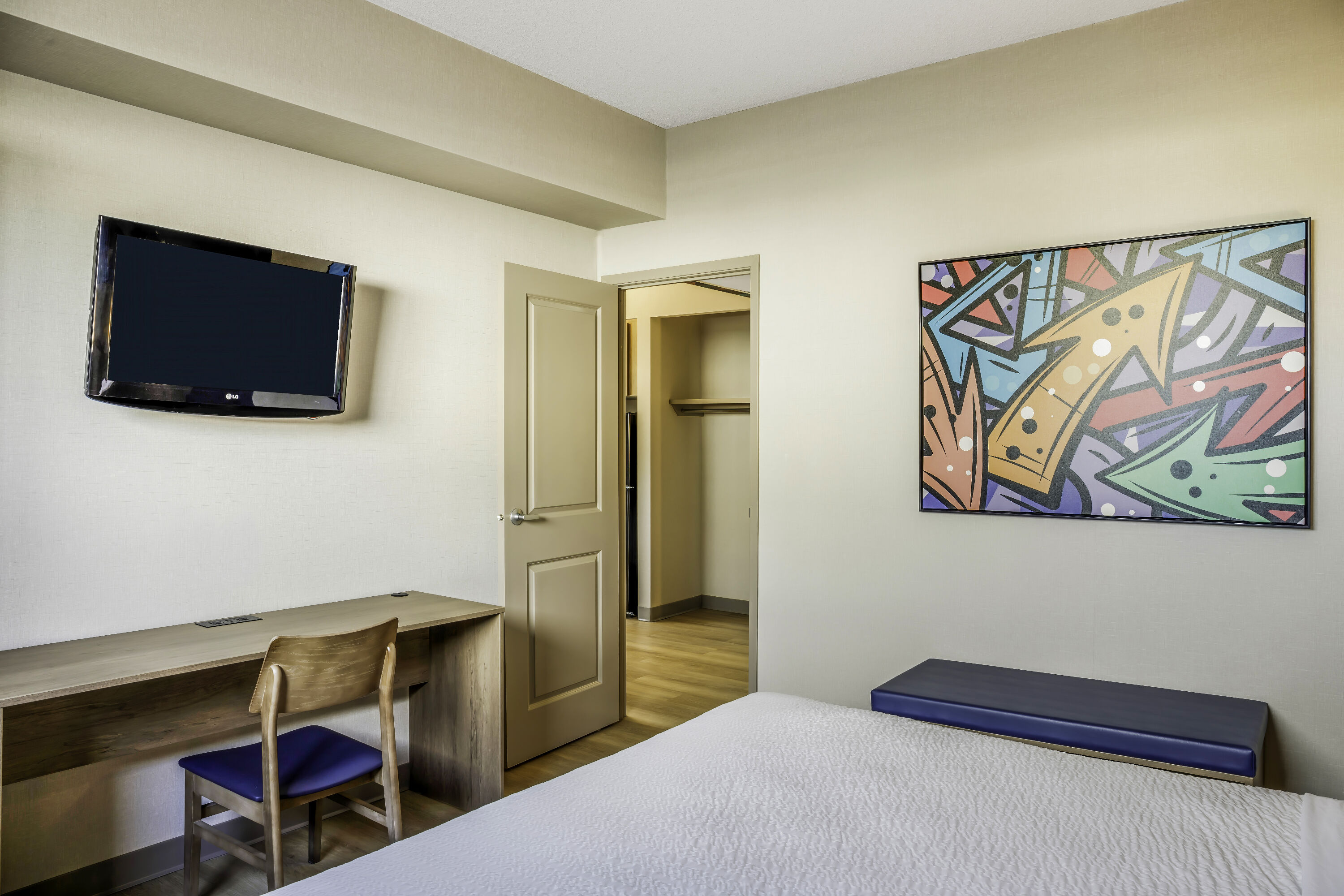 Days Inn & Suites by Wyndham West Edmonton suite in Edmonton, Alberta
