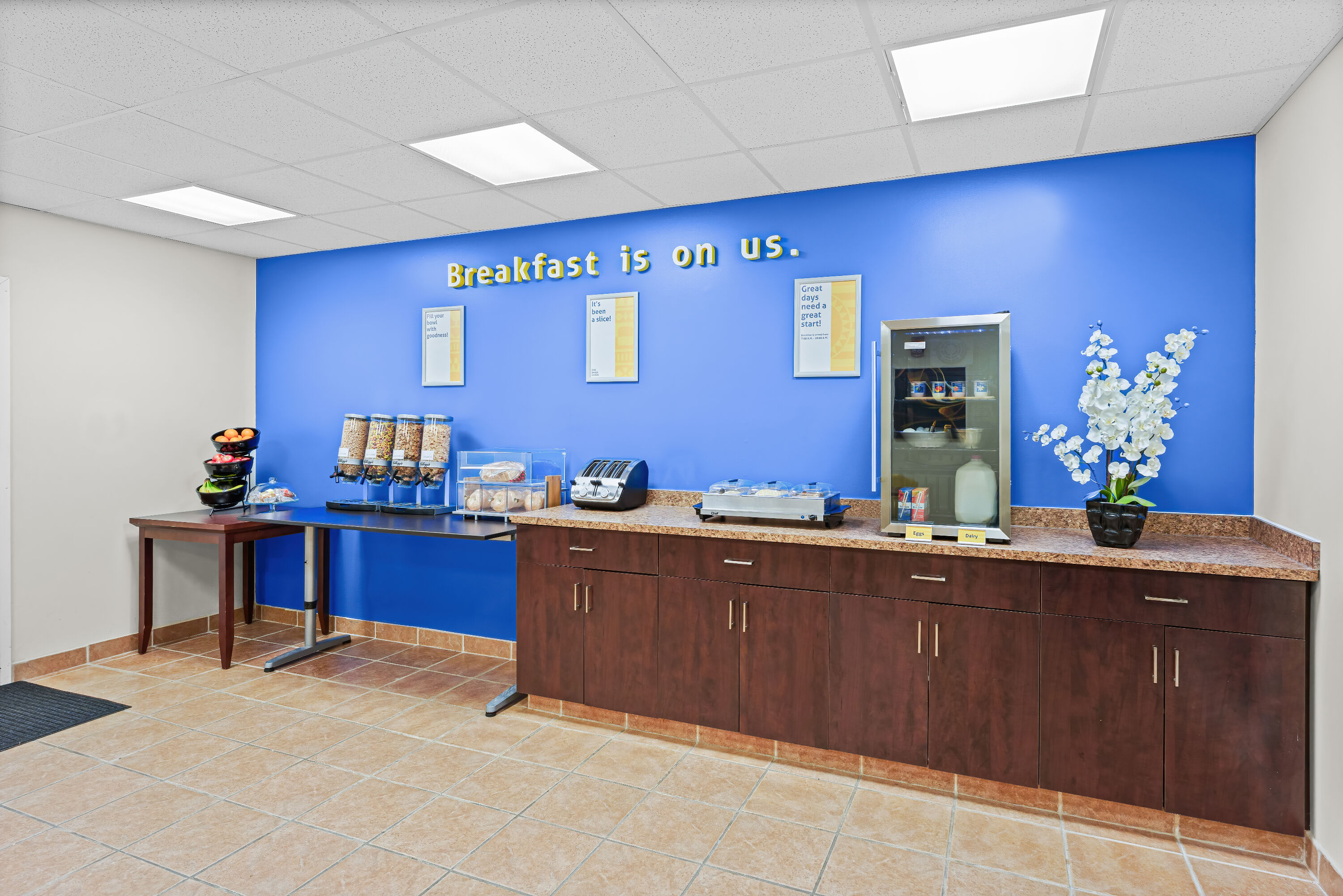 Days Inn by Wyndham Lamont restaurant breakfast area close up in Lamont, Alberta