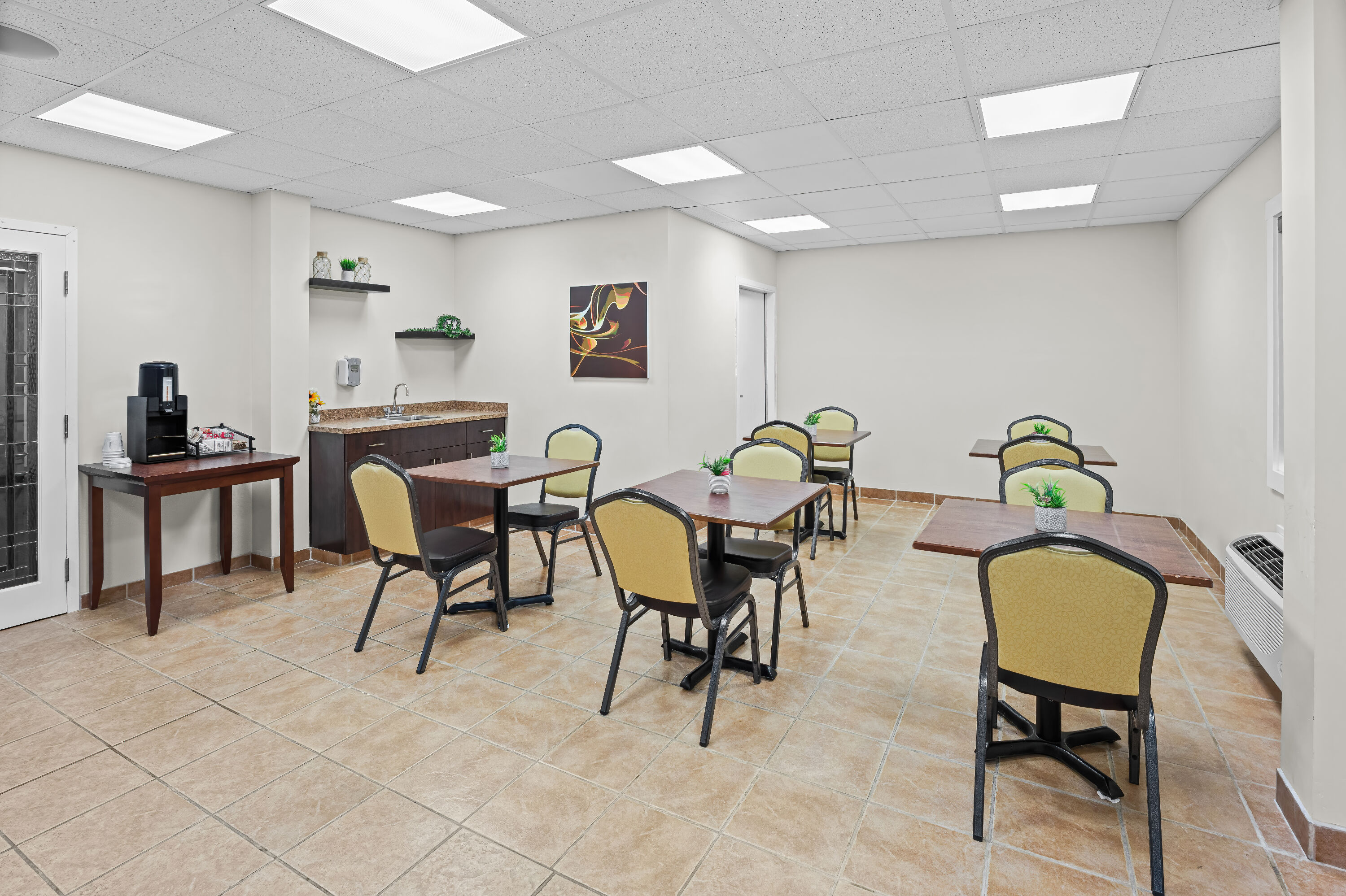 Days Inn by Wyndham Lamont restaurant breakfast area with seating in Lamont, Alberta