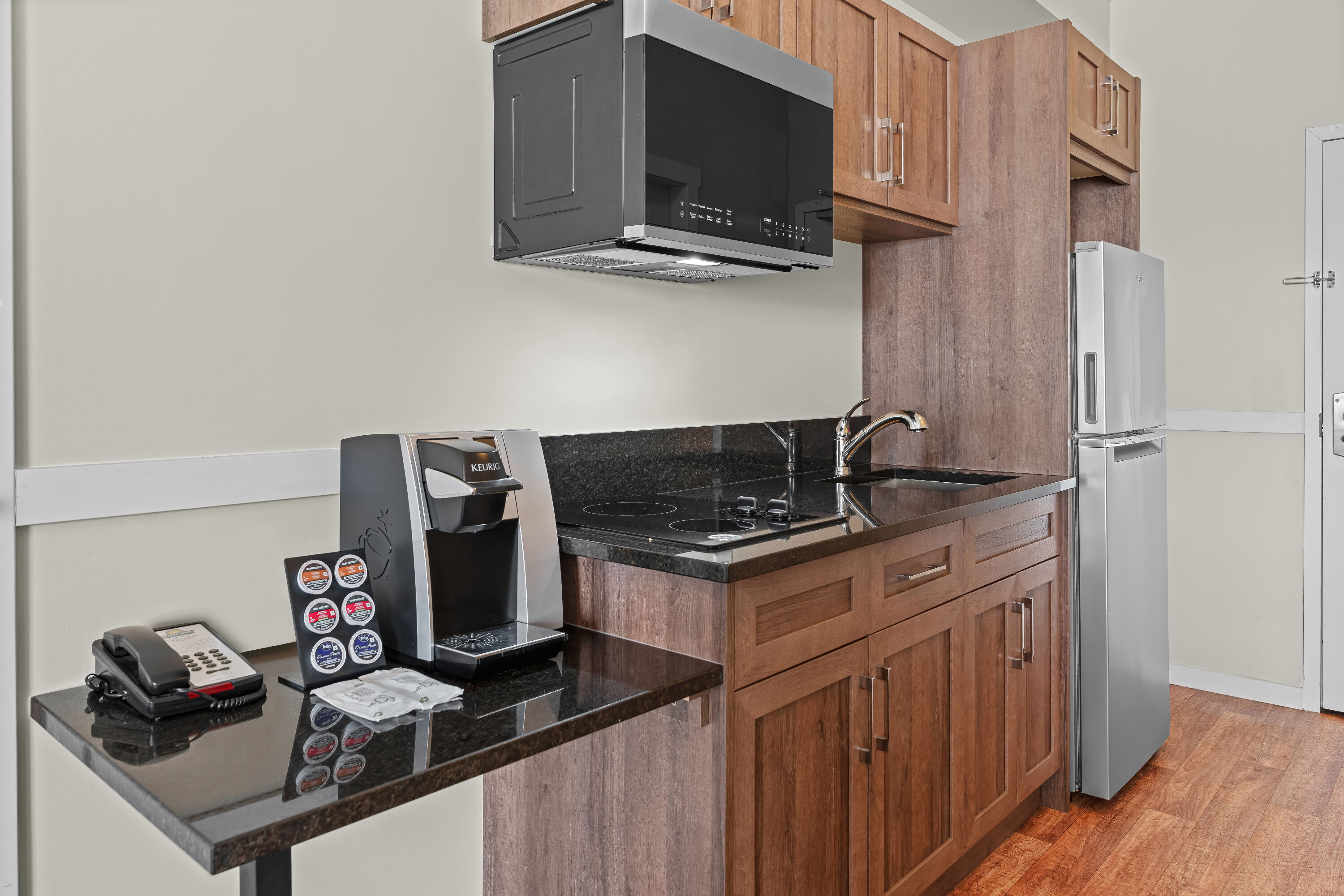 Days Inn by Wyndham Lamont suite in Lamont, Alberta