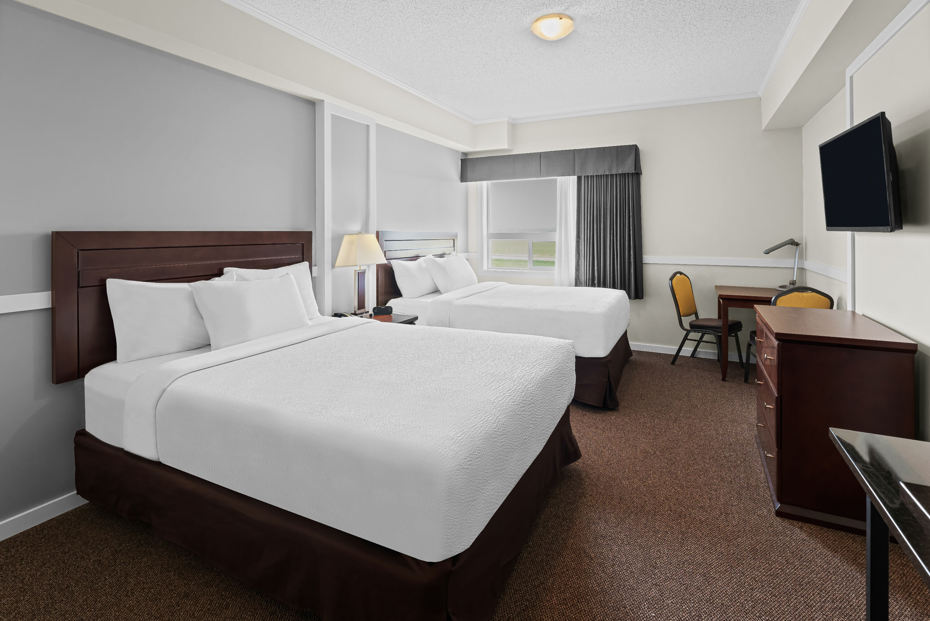 Days Inn by Wyndham Lamont suite in Lamont, Alberta