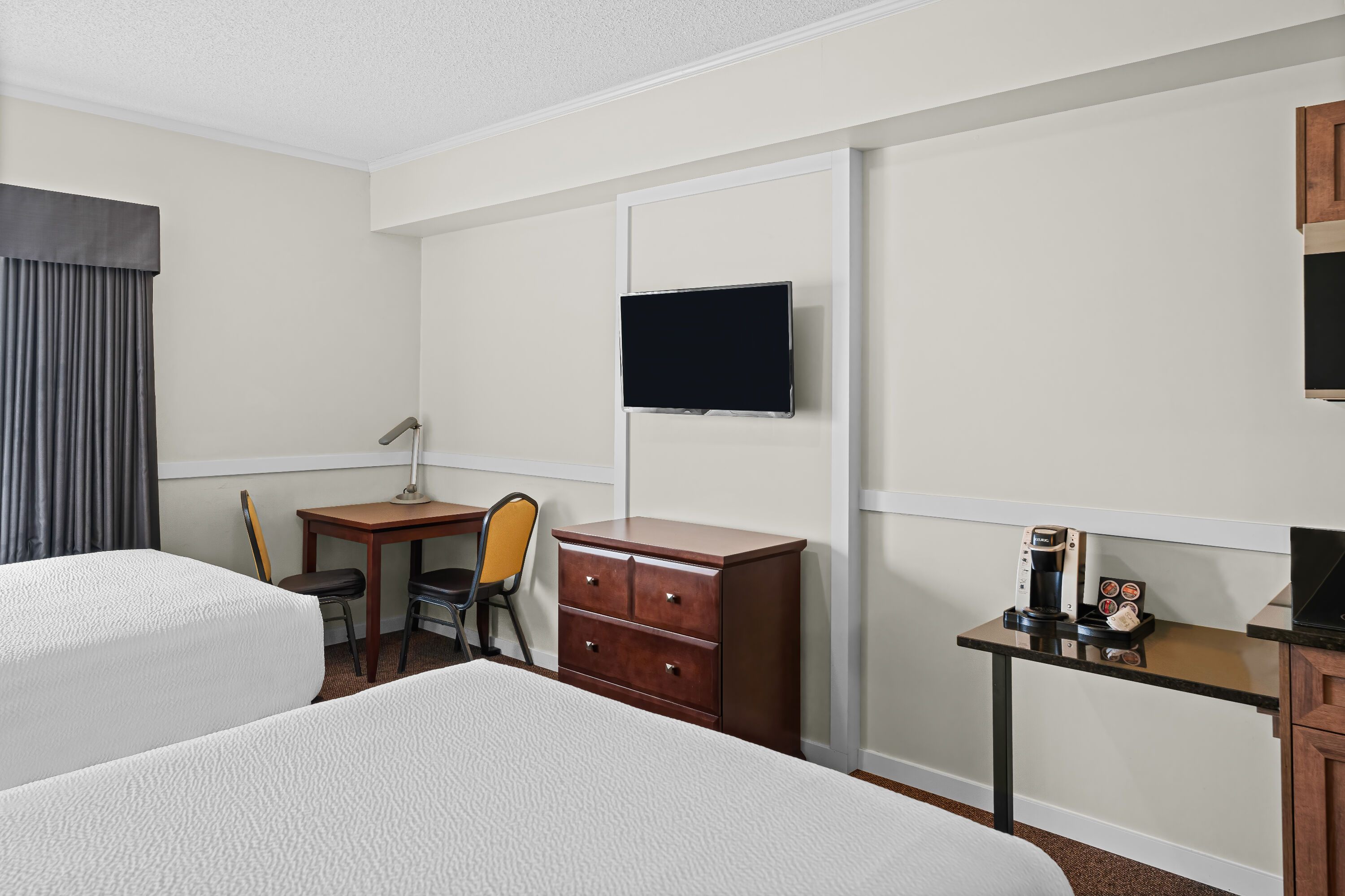 Days Inn by Wyndham Lamont suite in Lamont, Alberta
