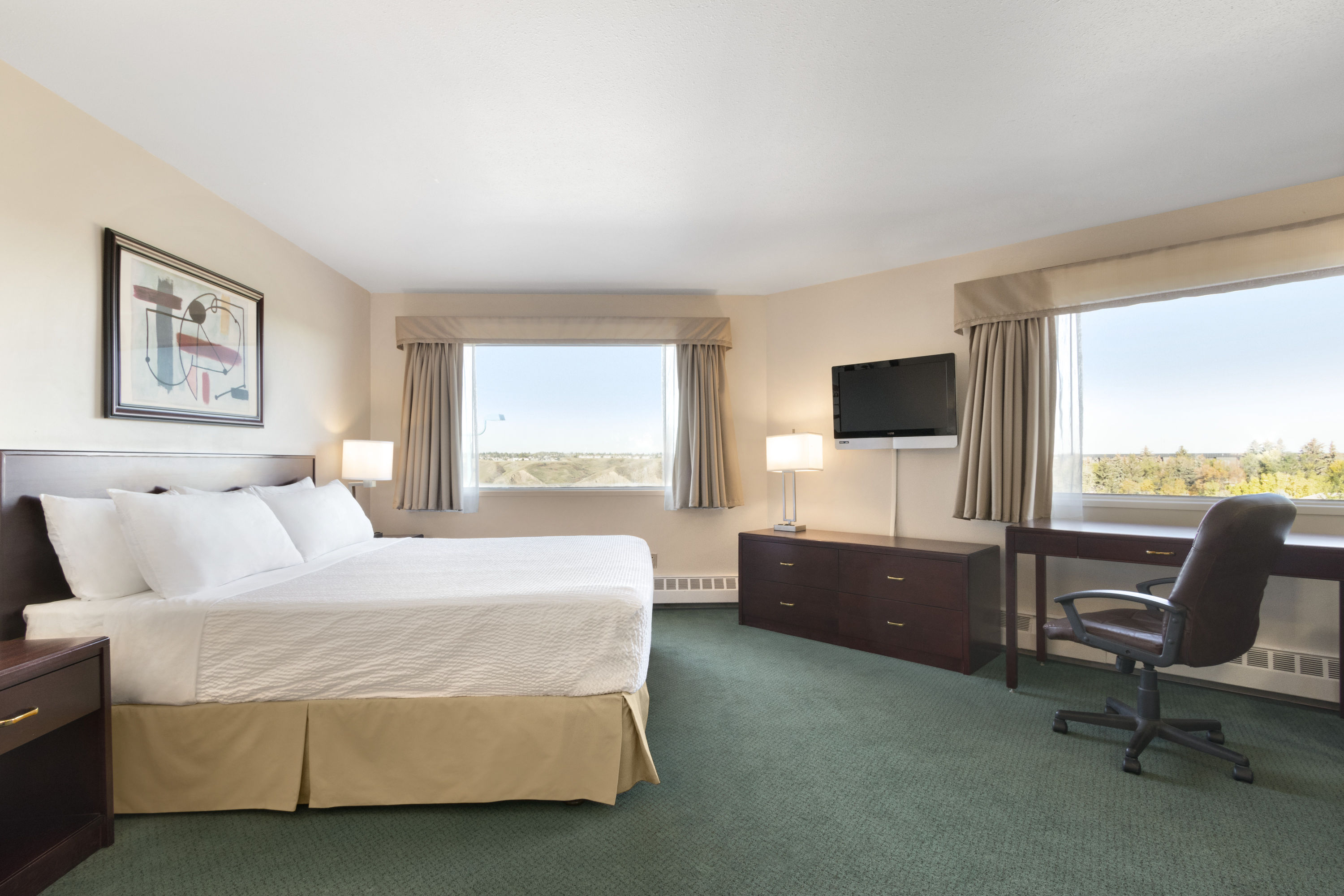 Days Inn by Wyndham Lethbridge suite in Lethbridge, Alberta