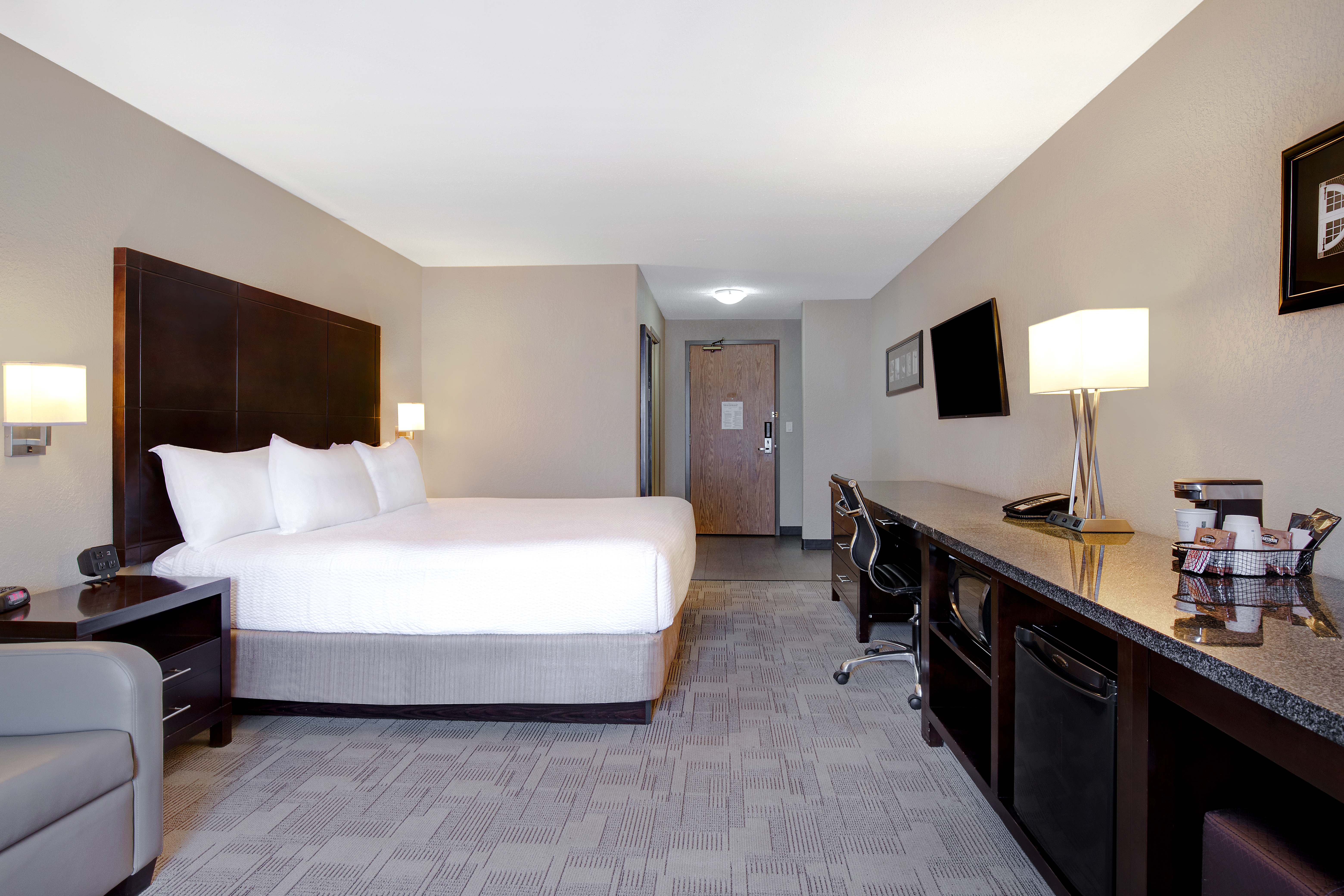 Guest room at the Days Inn by Wyndham Medicine Hat in Medicine Hat, Alberta