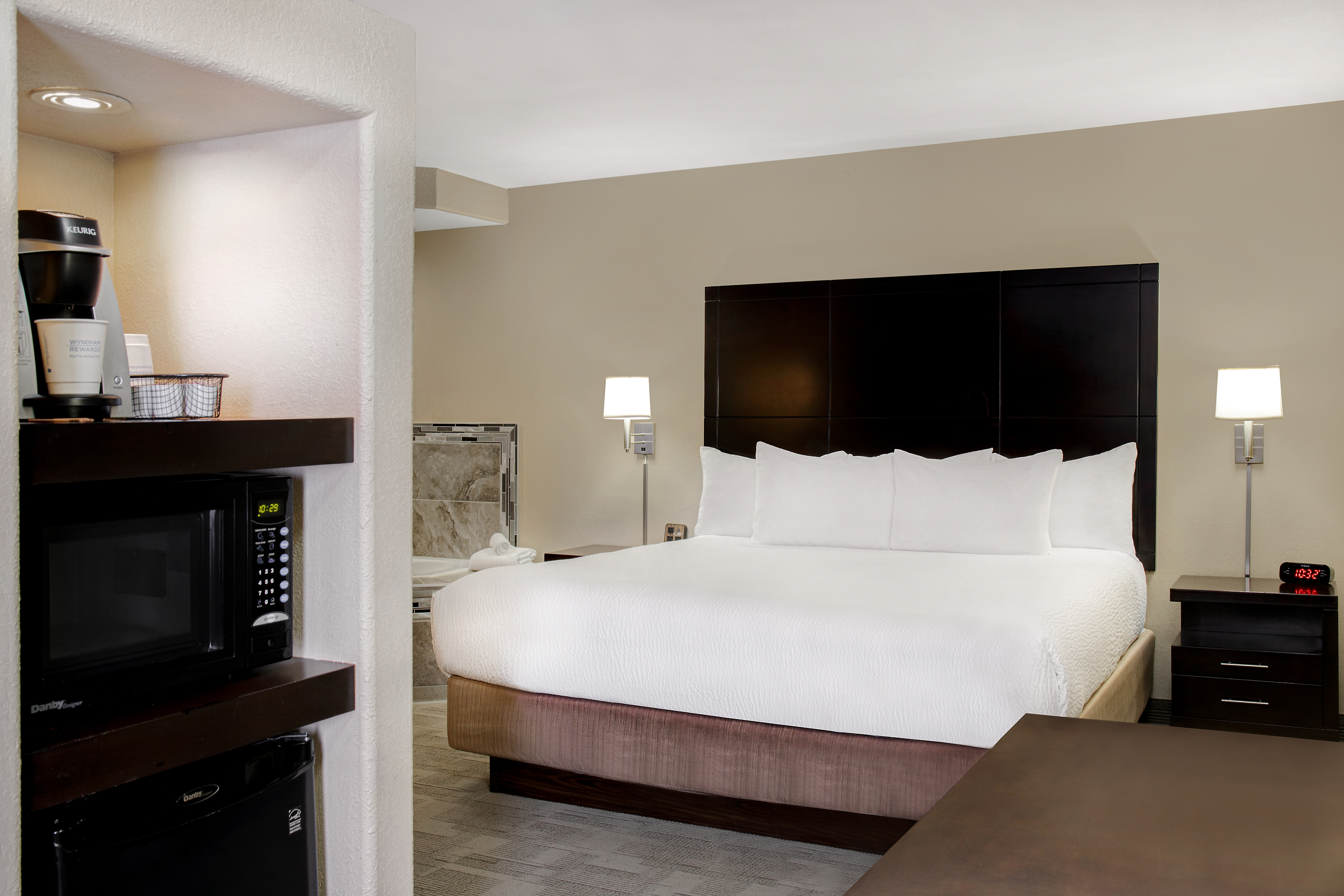 Guest room at the Days Inn by Wyndham Medicine Hat in Medicine Hat, Alberta