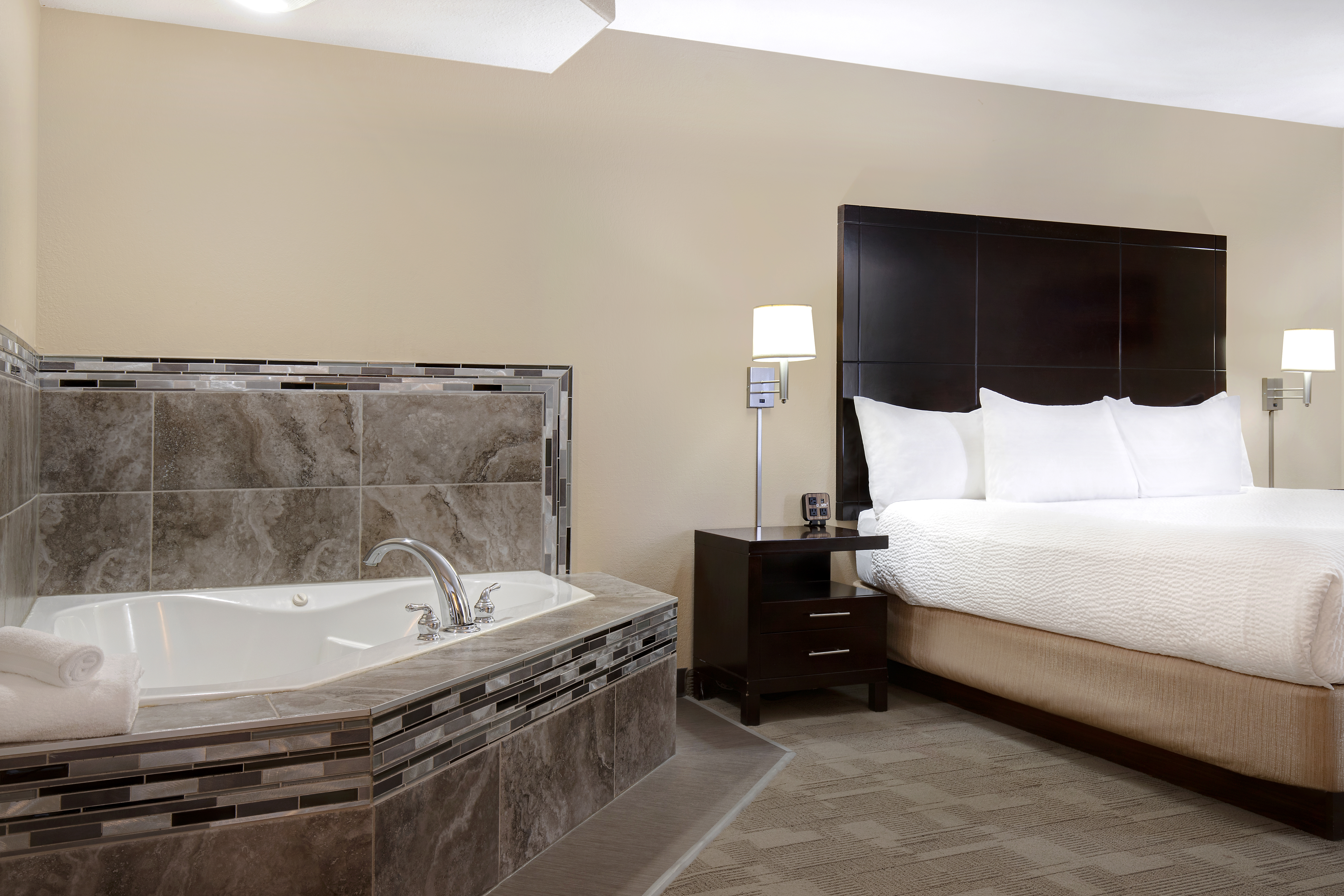 Guest room at the Days Inn by Wyndham Medicine Hat in Medicine Hat, Alberta