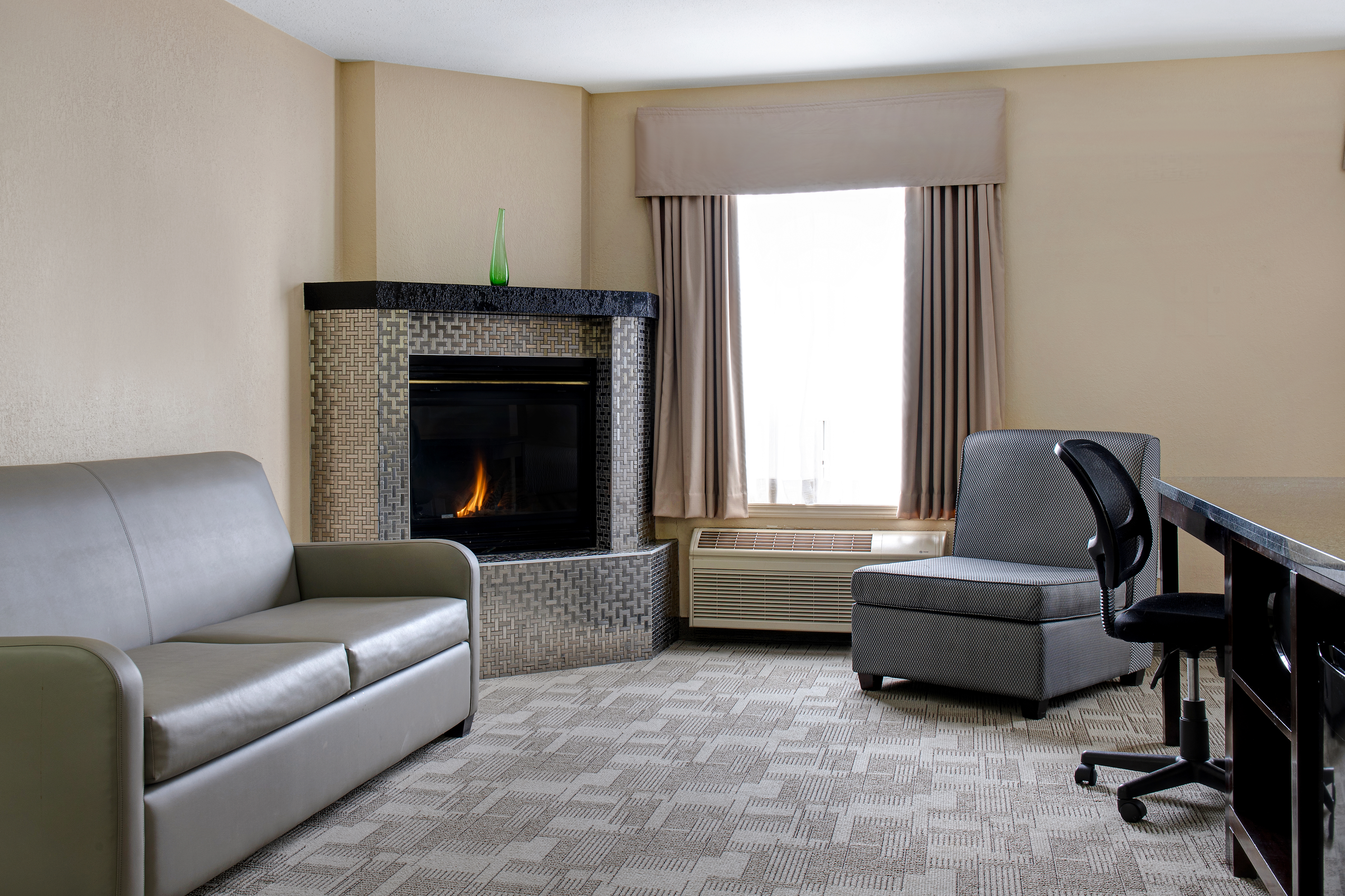 Guest room at the Days Inn by Wyndham Medicine Hat in Medicine Hat, Alberta