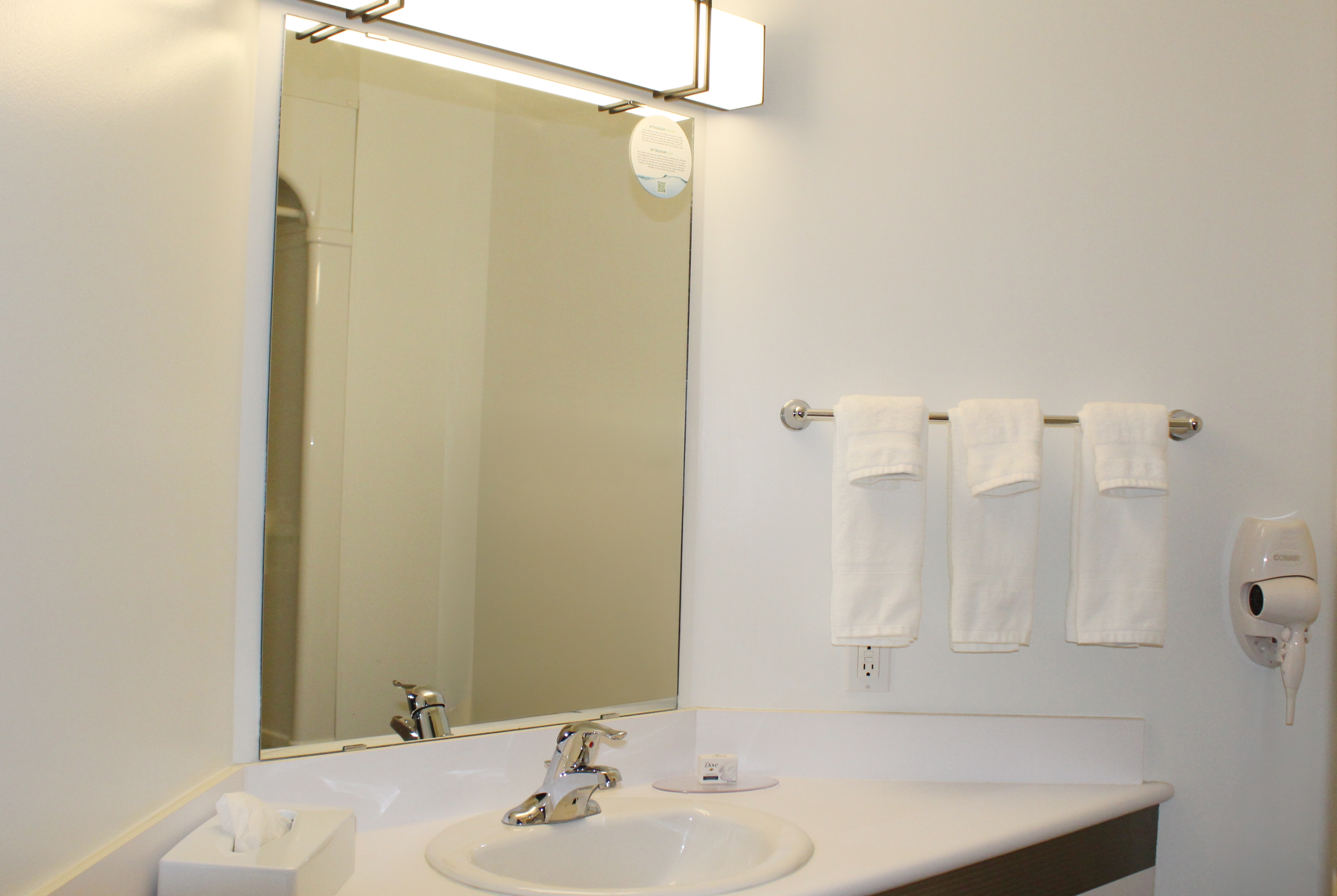 Guest room bath at the Days Inn by Wyndham Stony Plain in Stony Plain, Alberta