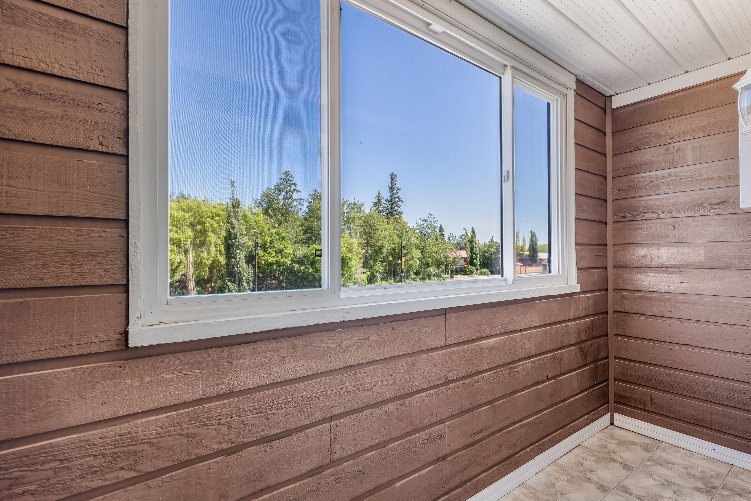 Guest room balcony at Days Inn by Wyndham Sylvan Lake in Sylvan Lake, Alberta
