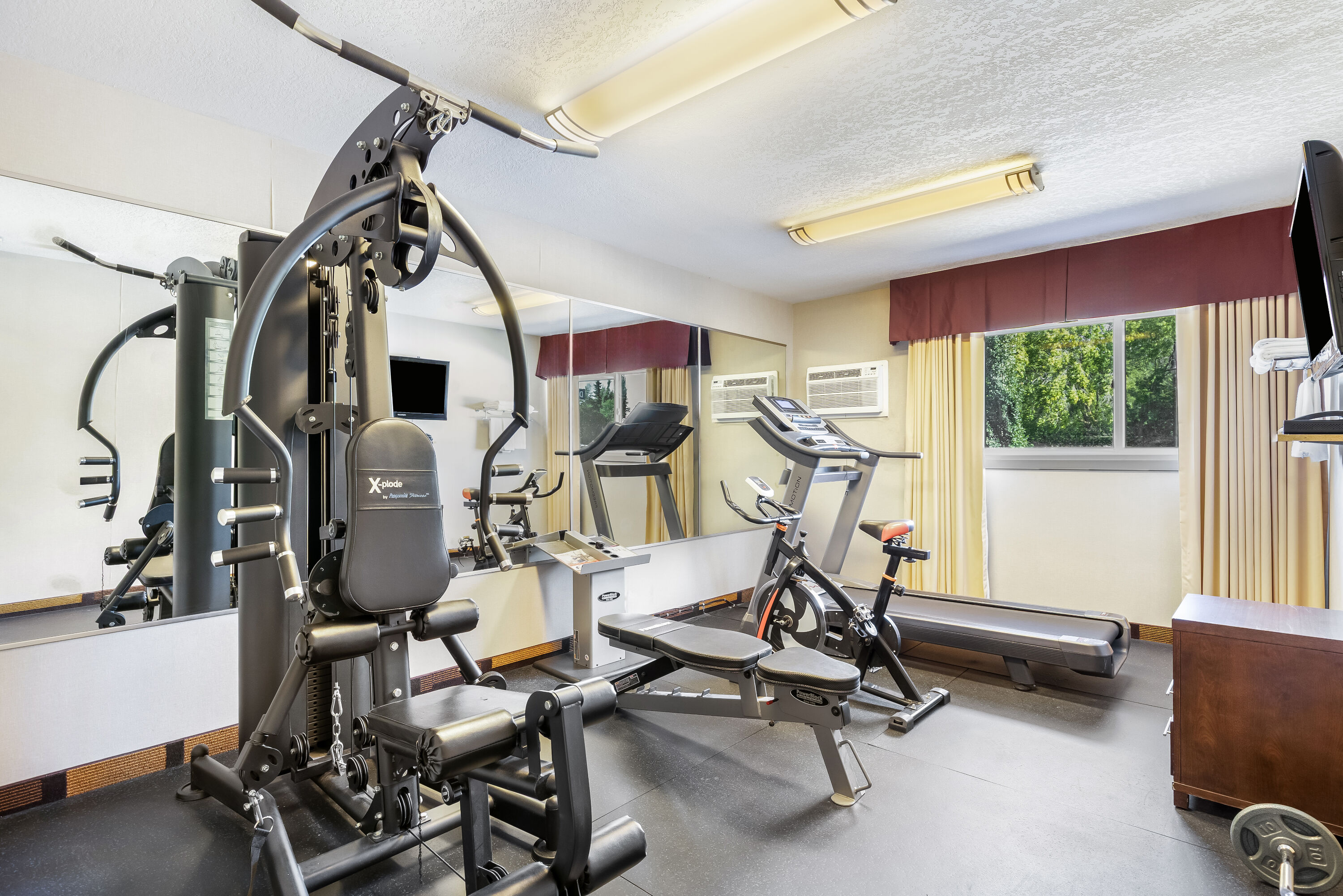 Fitness room at Days Inn by Wyndham Sylvan Lake in Sylvan Lake, Alberta