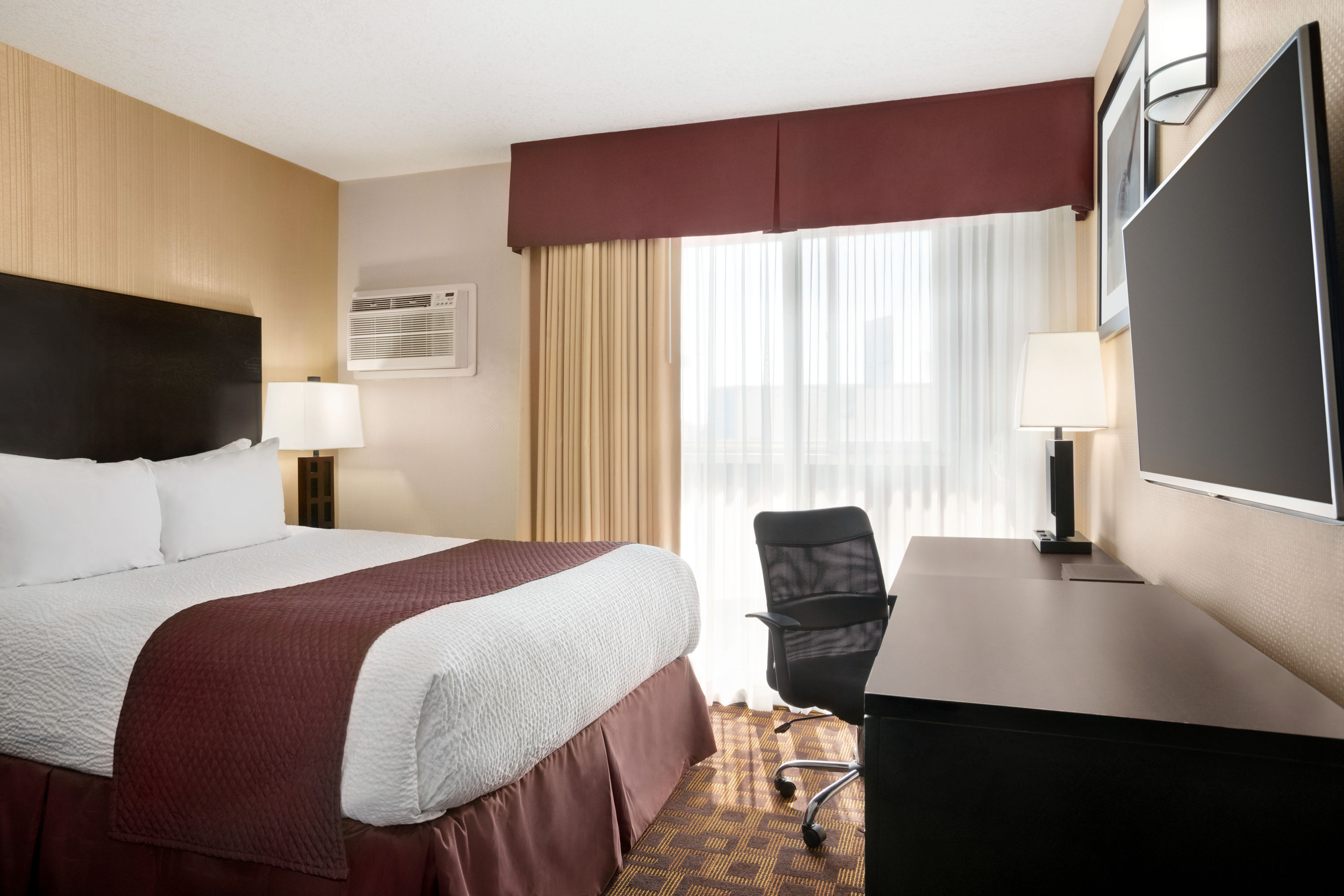 Days Inn Wyndham Sylvan Lake Sylvan Lake  Hotels